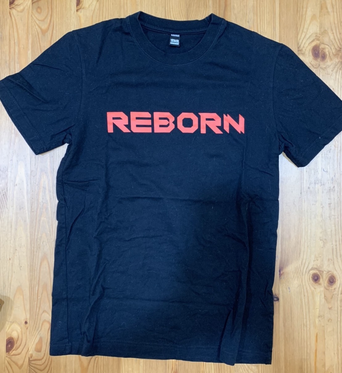 【滅火器】REBORN 台版Tee 紅字黑底