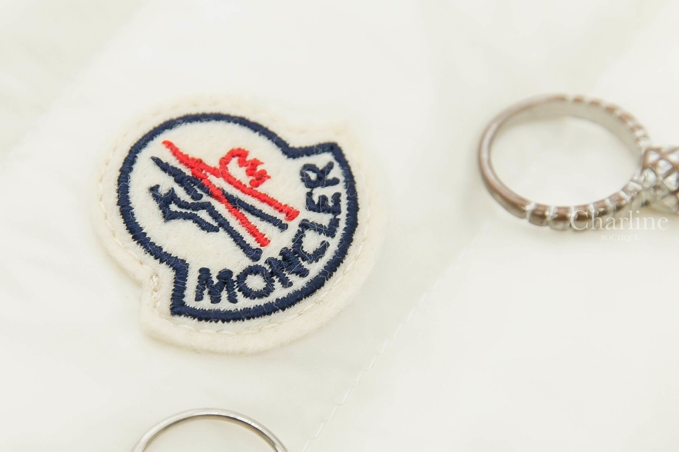 Moncler Liane 白色小立領扣式輕羽絨背心