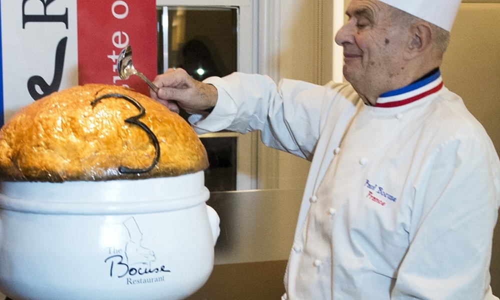第一位連續55年獲得米其林三星的最高榮譽的廚師