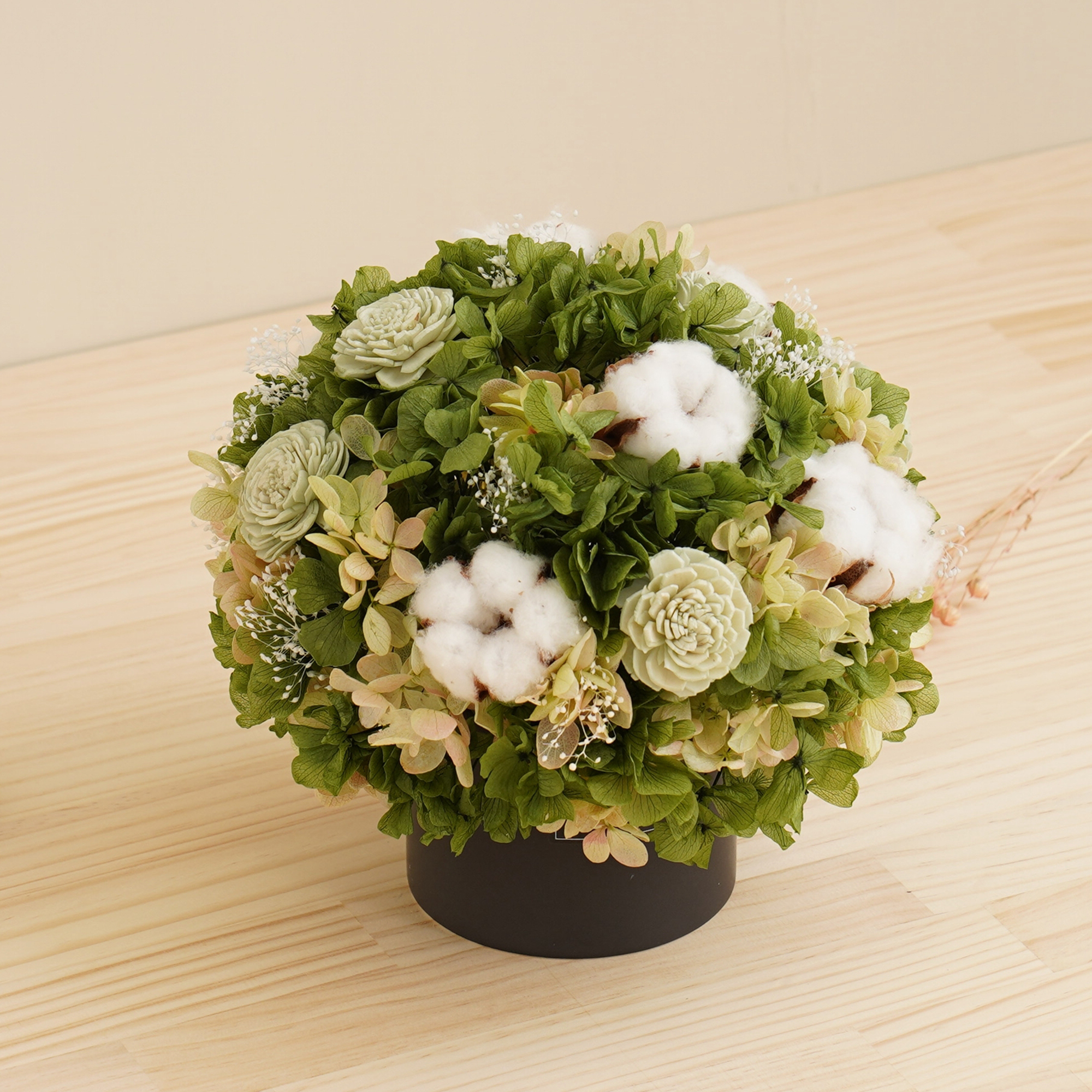 ｜經典款不凋花桌花 永生花 乾燥花 桌花設計 翡翠森林綠色系 大型桌花 黑盆｜