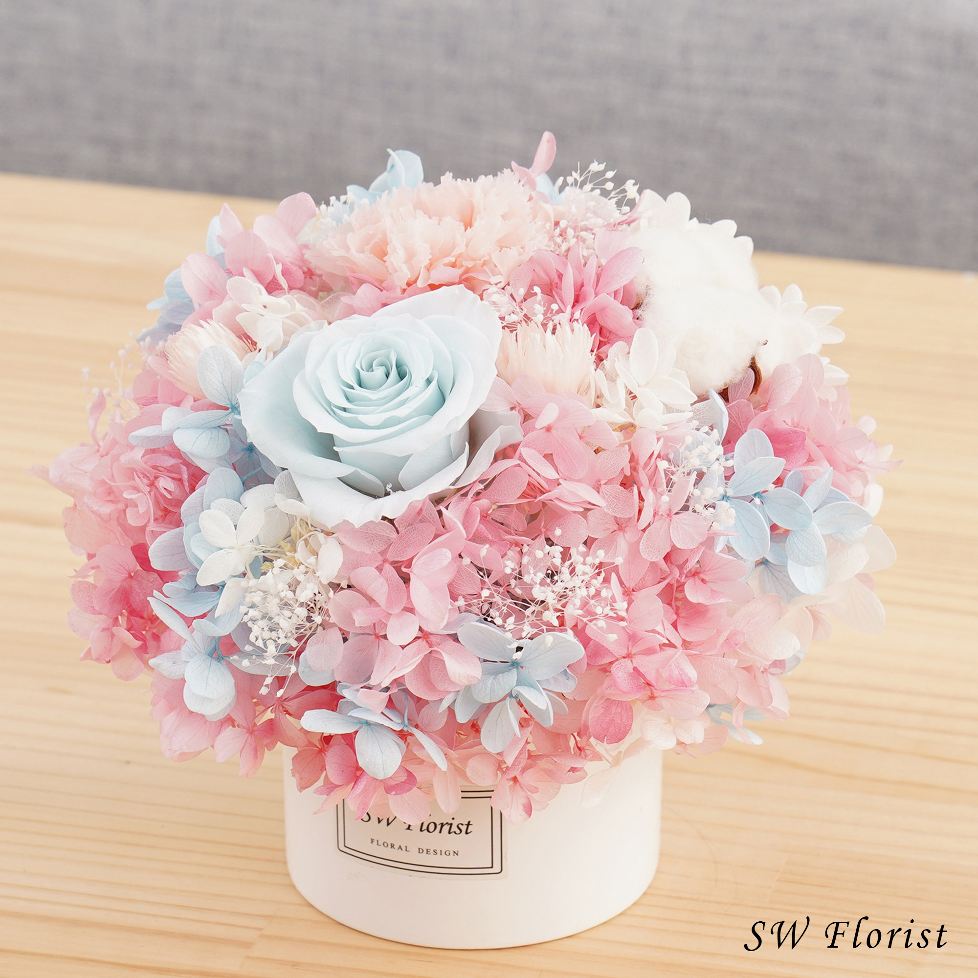 ｜甜蜜糖果夢幻色系-康乃馨-圓形 中型桌花 白盆｜