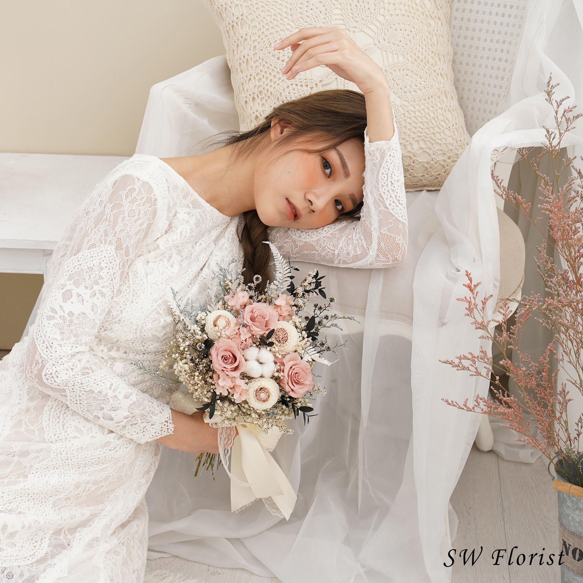 ｜新娘捧花 永生花 婚紗捧花 乾燥花  奶茶色 甜美夢幻風格｜歐美放射形 人氣款式