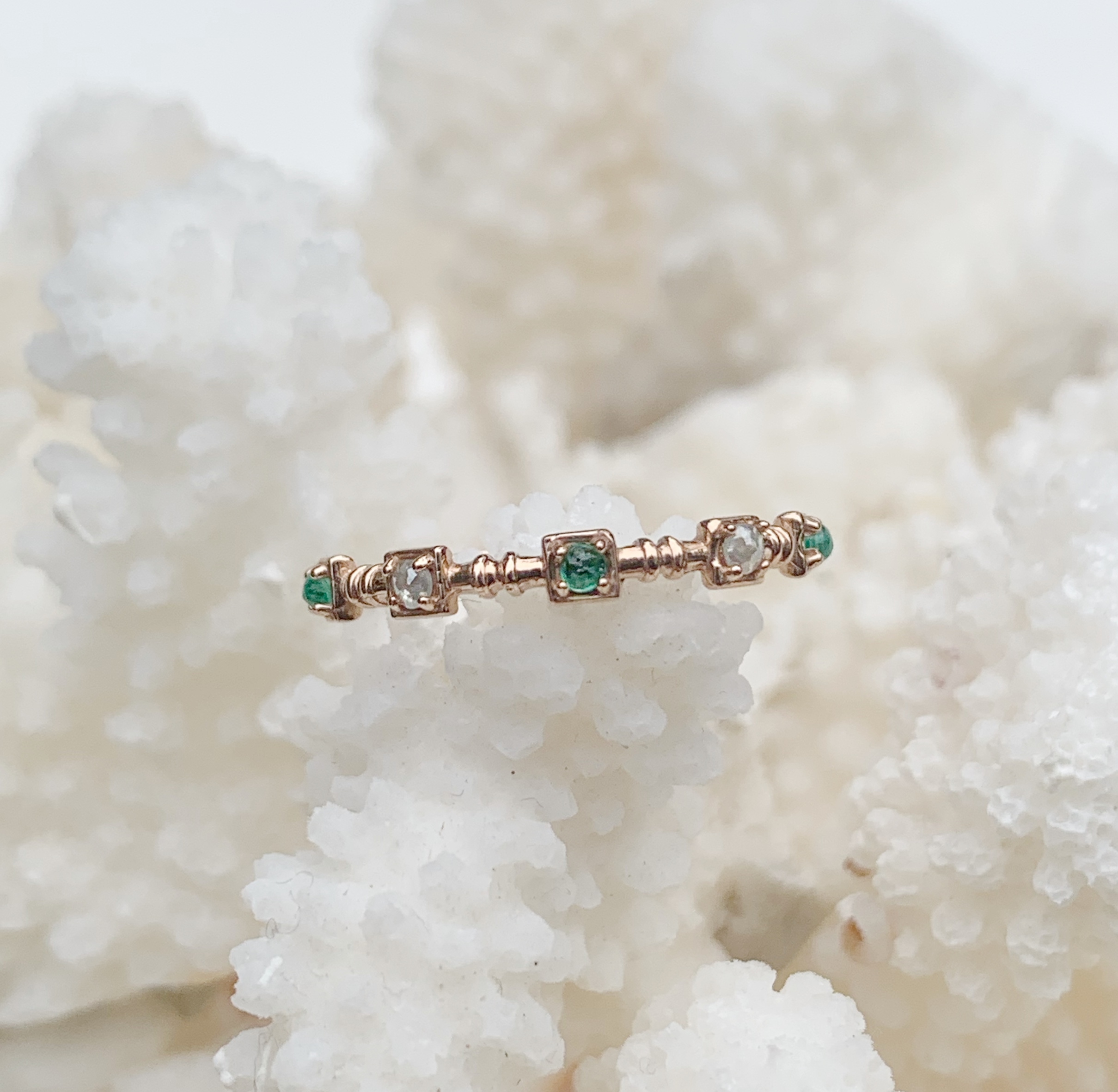 14K節節方塊祖母綠灰鑽戒指