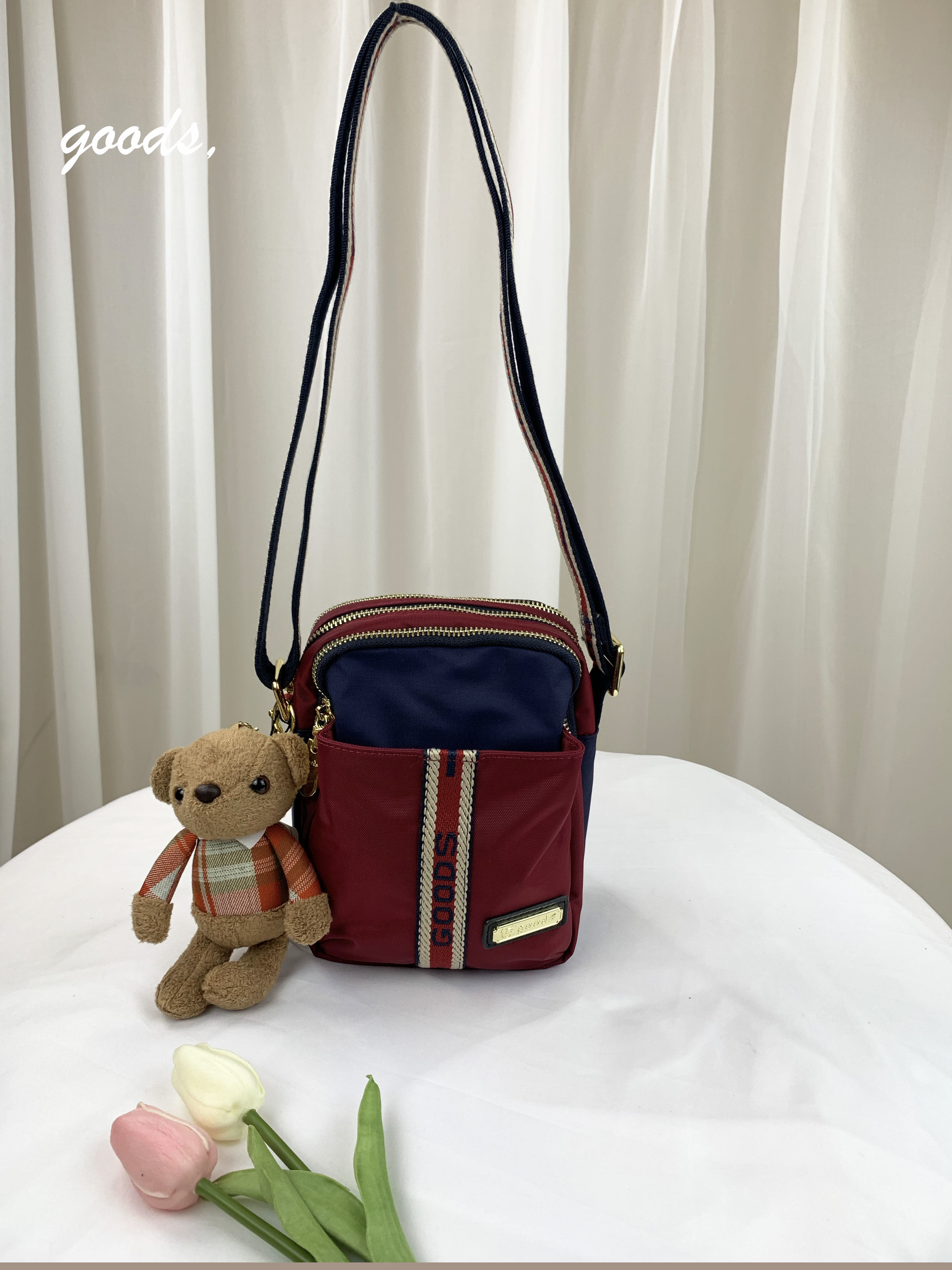 GOODS 織帶藍紅 尼龍防潑水手機袋 / 側背包 附小熊吊飾 #2499