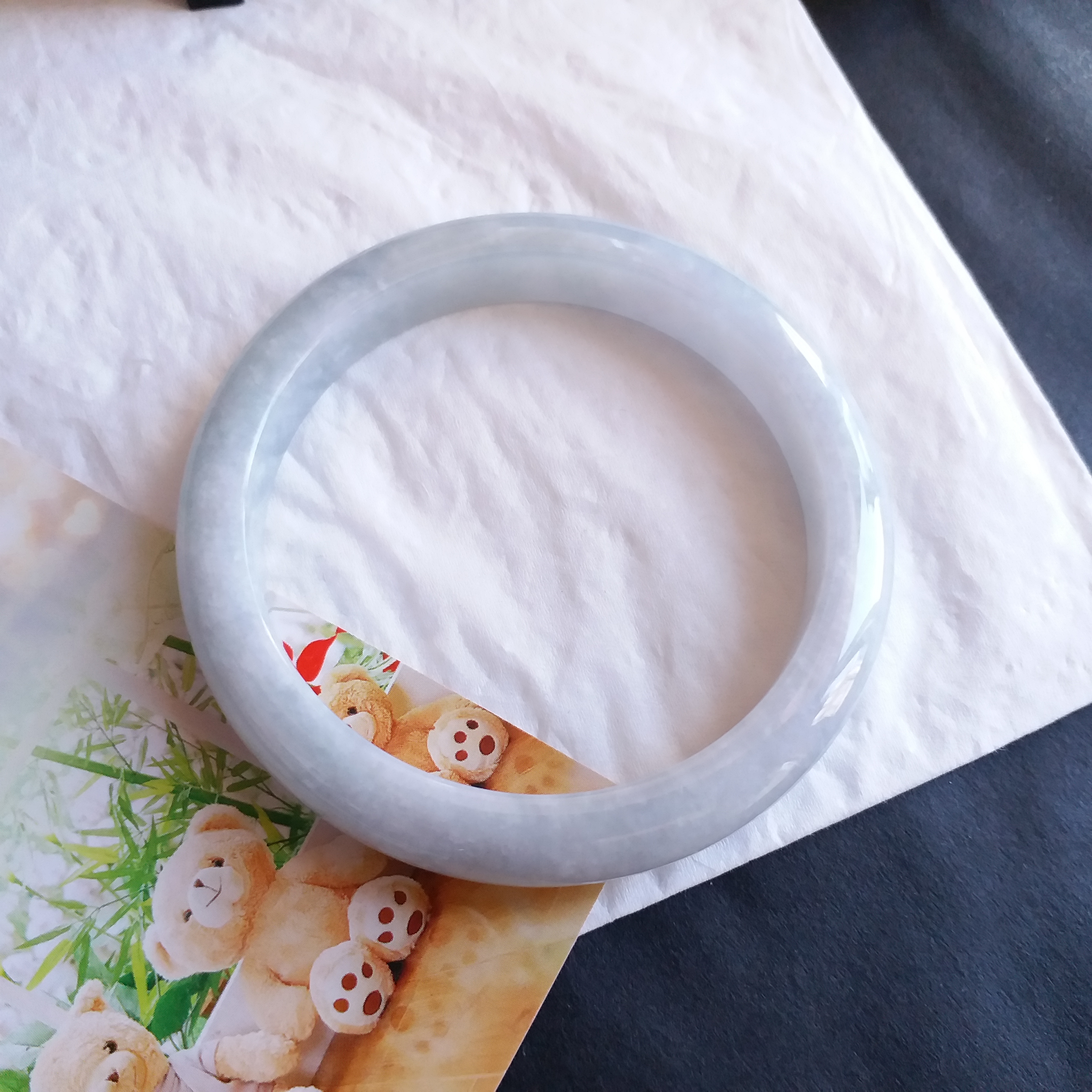 J941 冰糯淺綠幼條玉鐲 56mm (1.5)