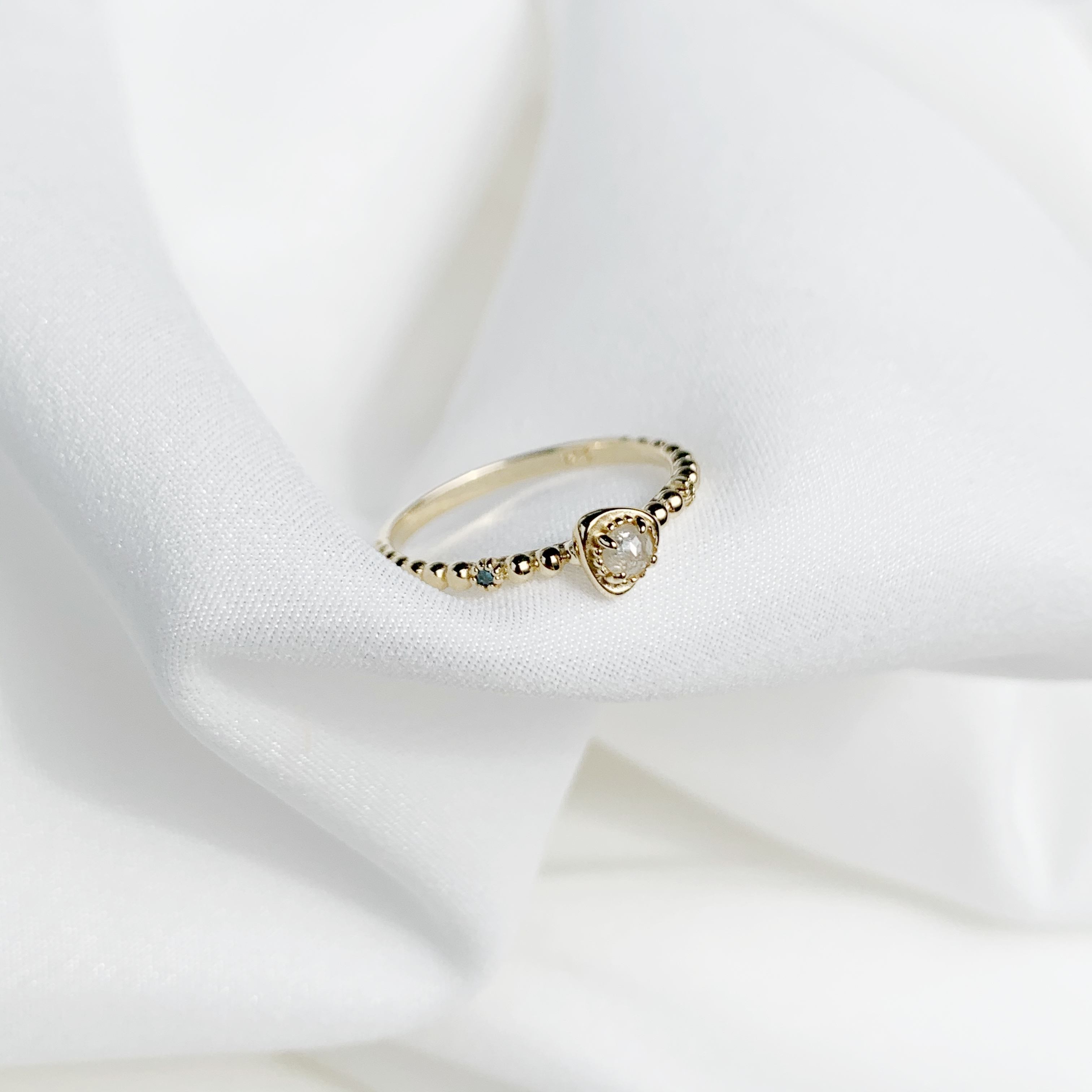 14K歪歪三角灰鑽珠珠戒