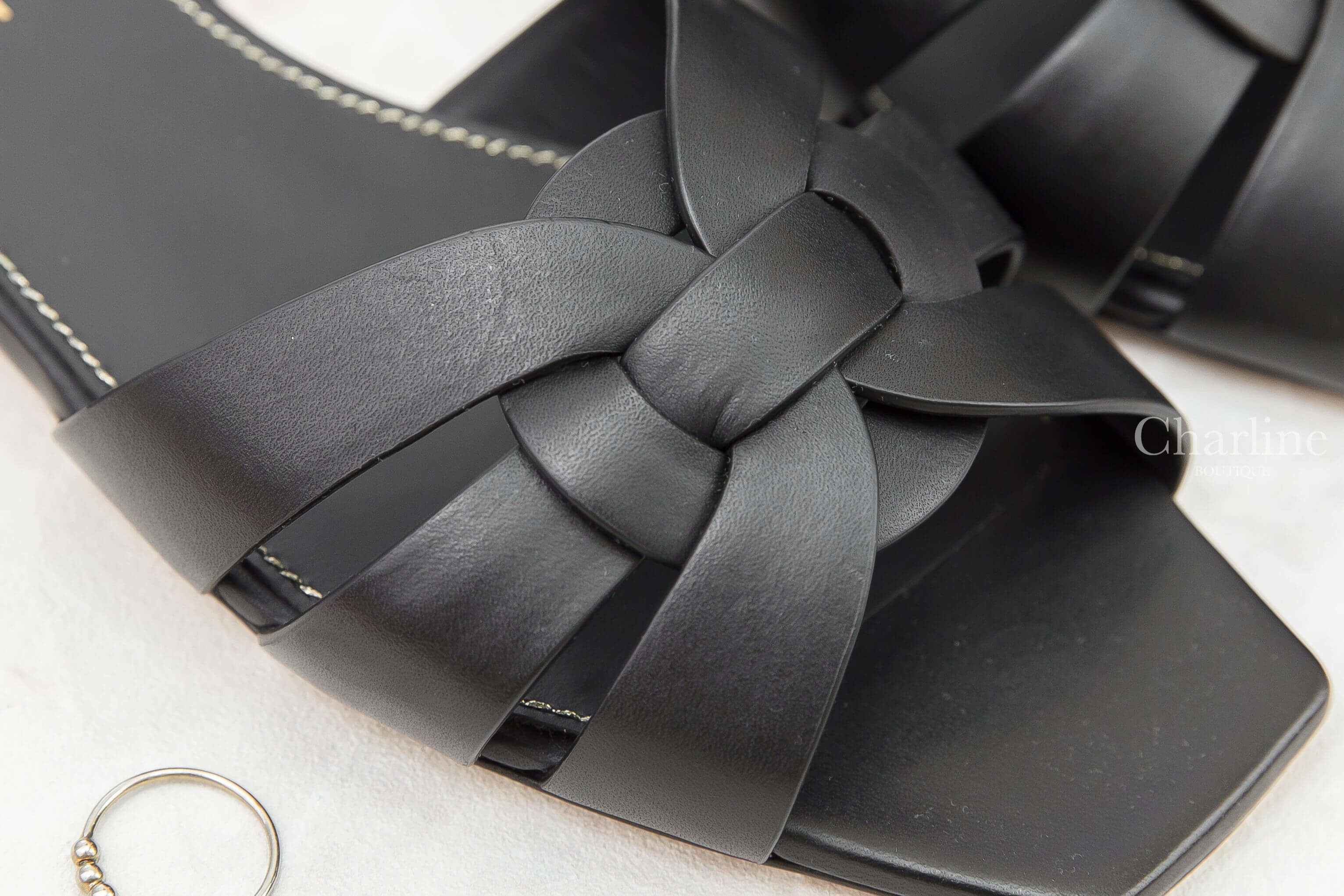 Saint Laurent Tribute Mules In Smooth Leather 霧面黑色小牛皮編織平底拖鞋