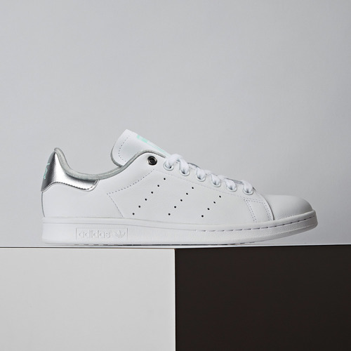 stan smith w g27907