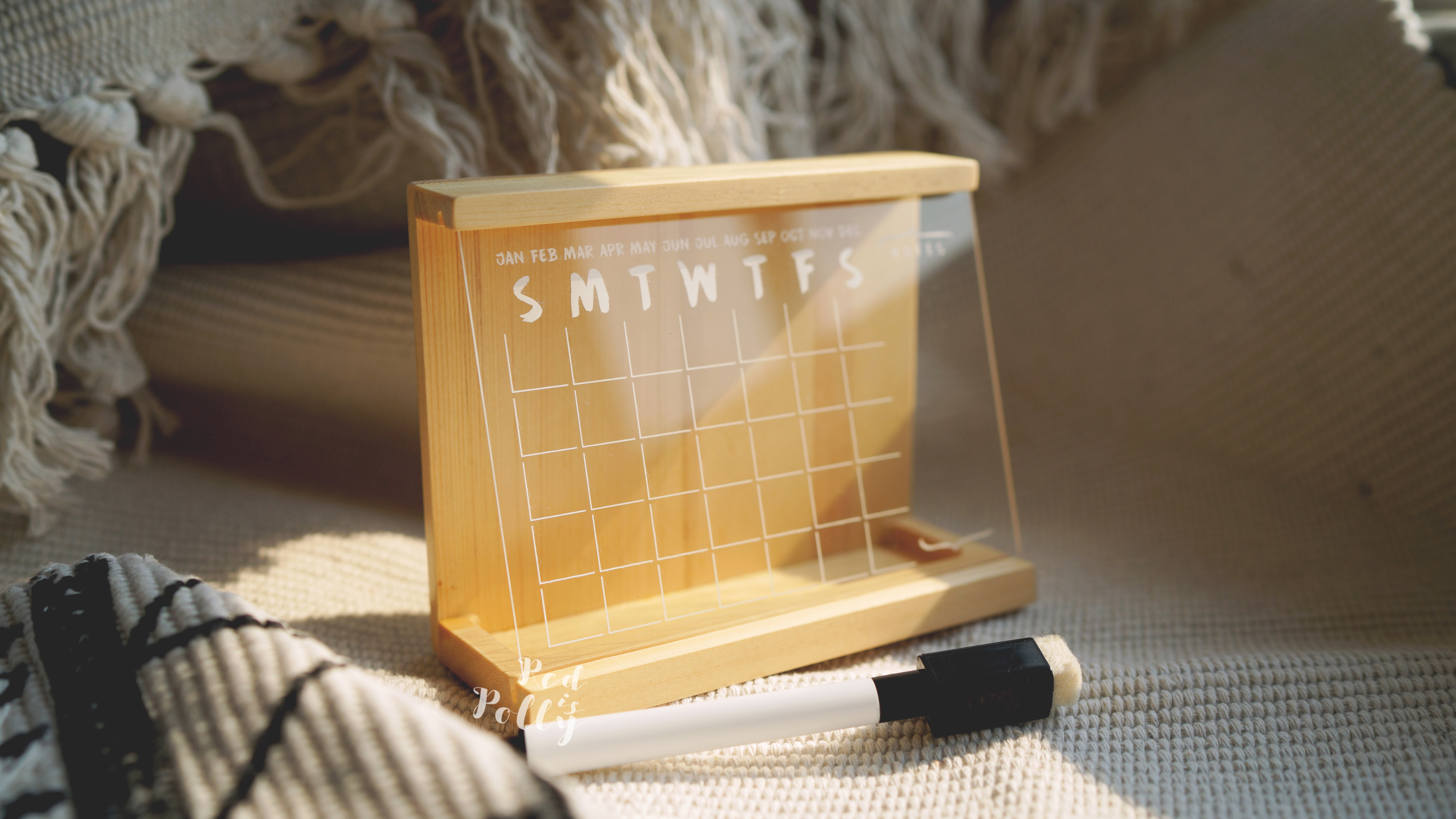 白色亞加力月曆(限量迷你座枱版)