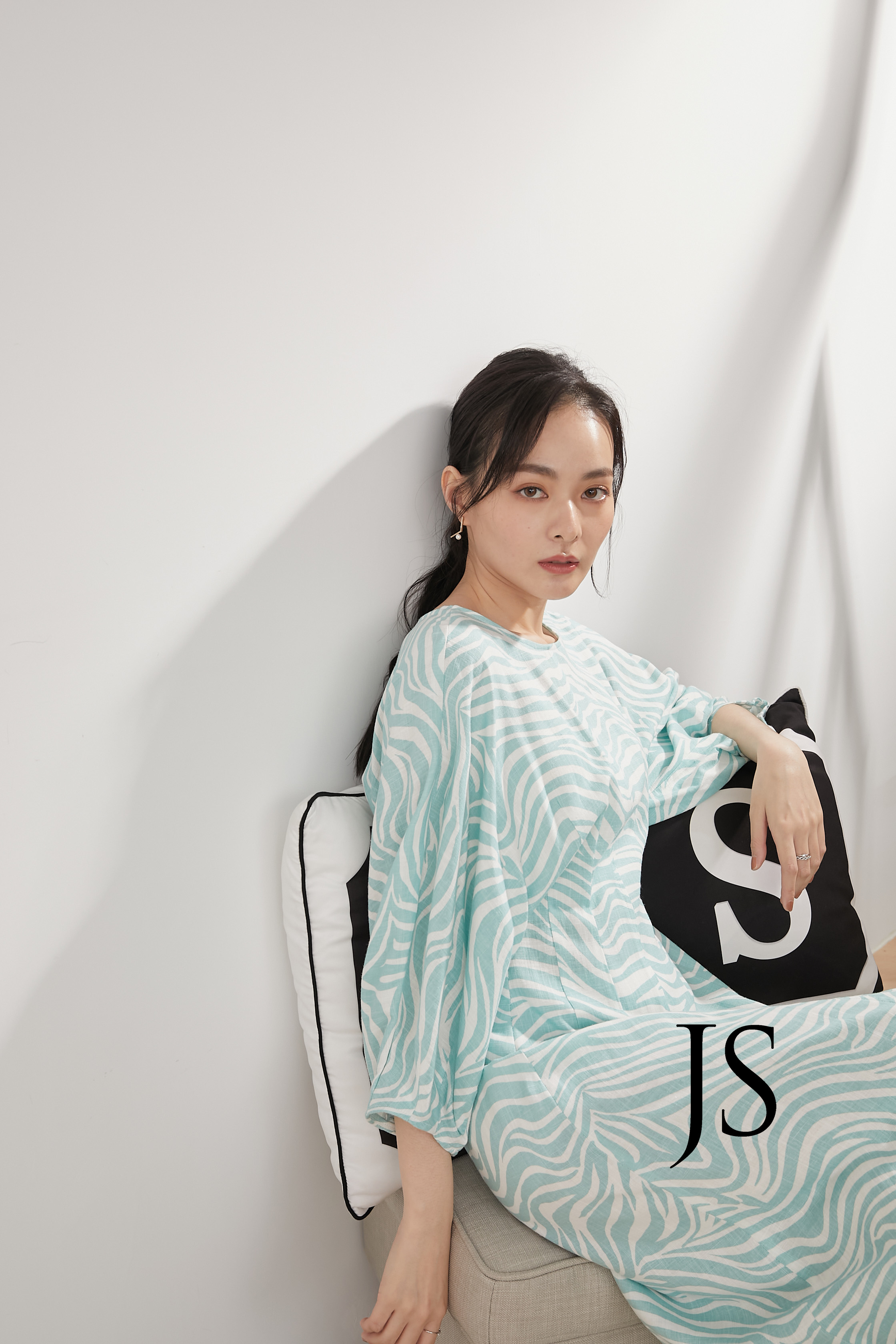 寬澎袖木紋長洋