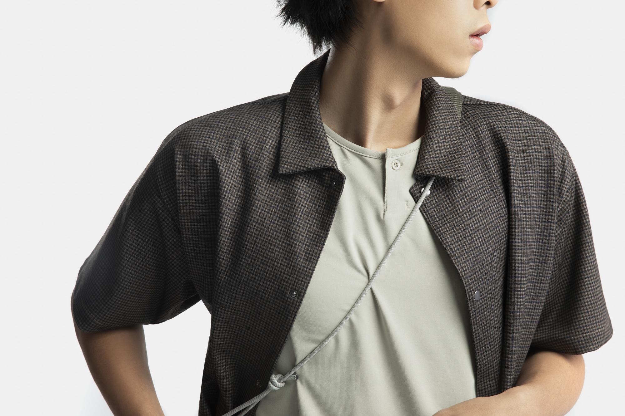 mr.maestro Clutch Henley Shirt Kh. Almond 亨利領衫 卡杏色 (機能衣)