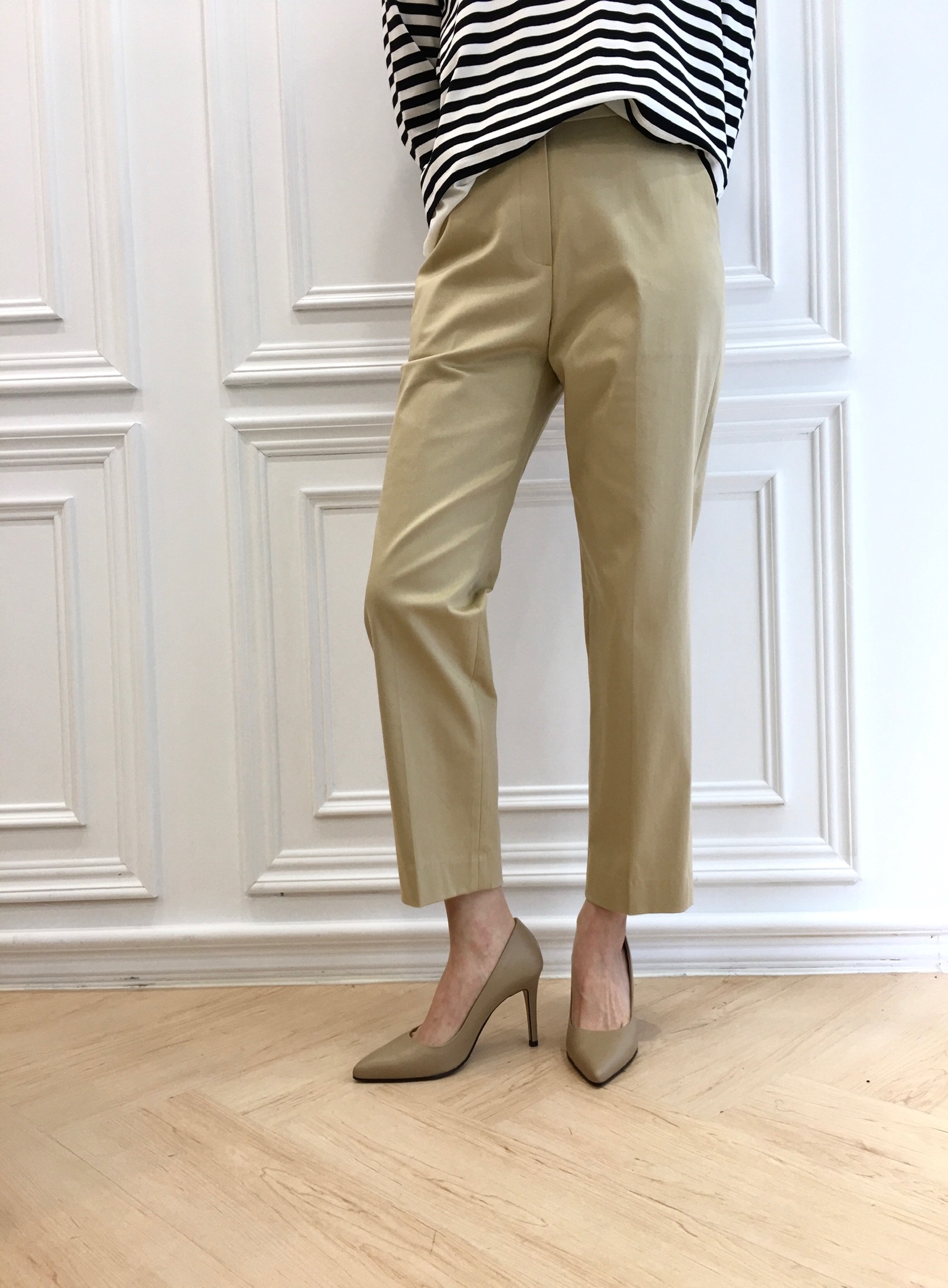 素面挺版九分褲