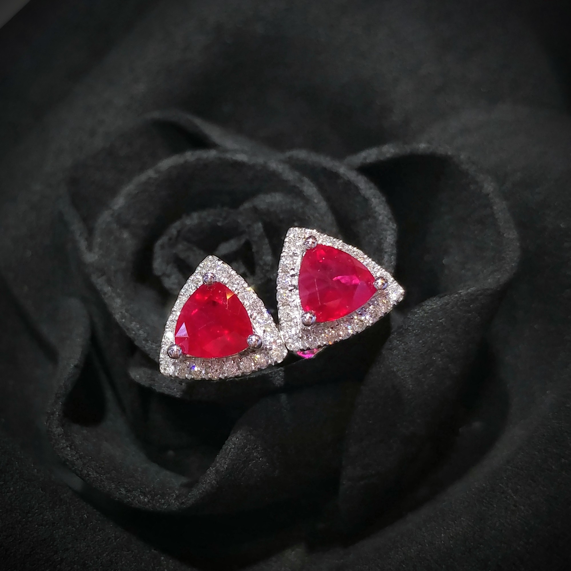 18K White Gold 0.50ct Triangle Cut Diamond Earrings