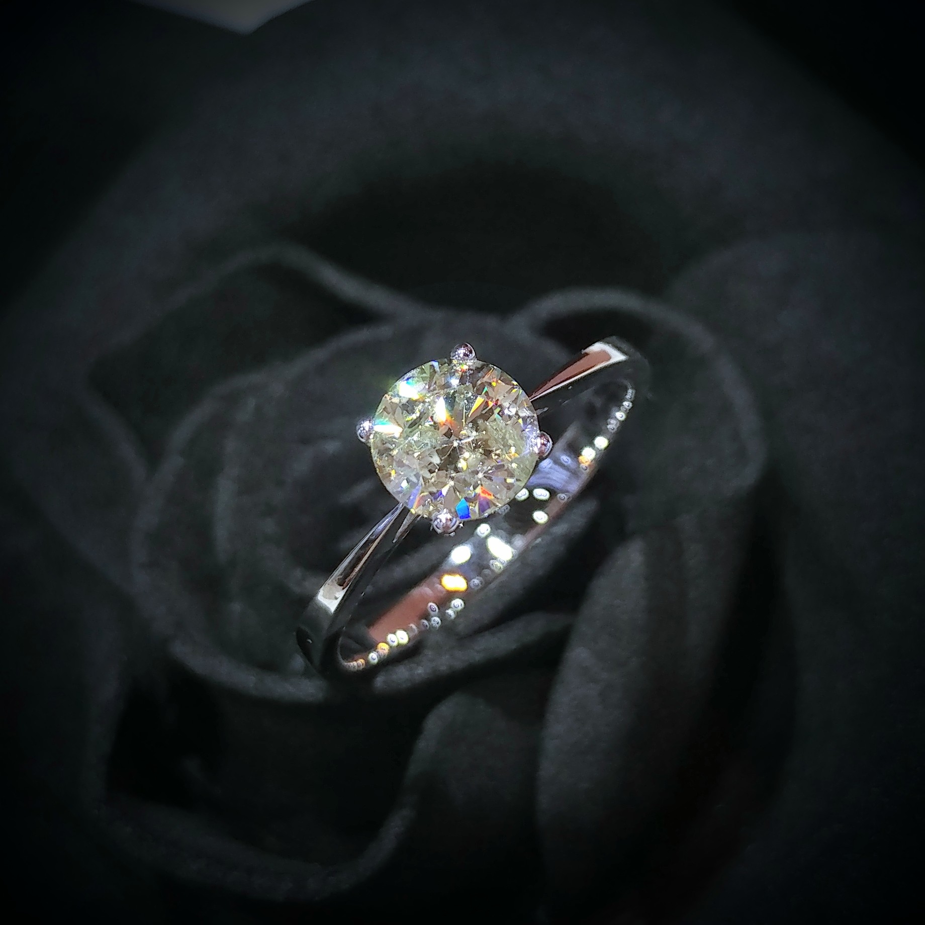 全新18K白金【單粒90份鑽石】戒指