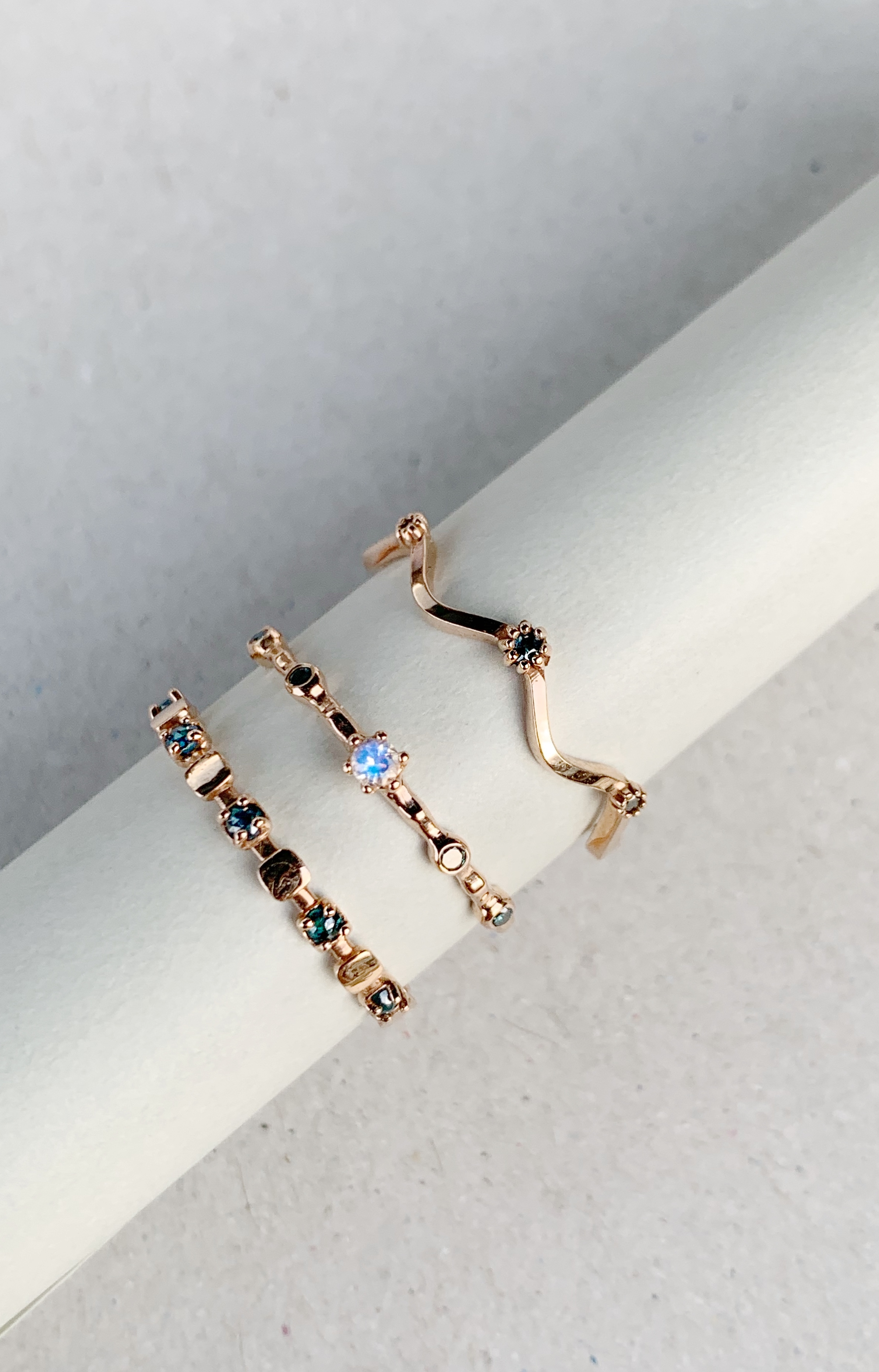 14K小小煙花月光石藍鑽戒指