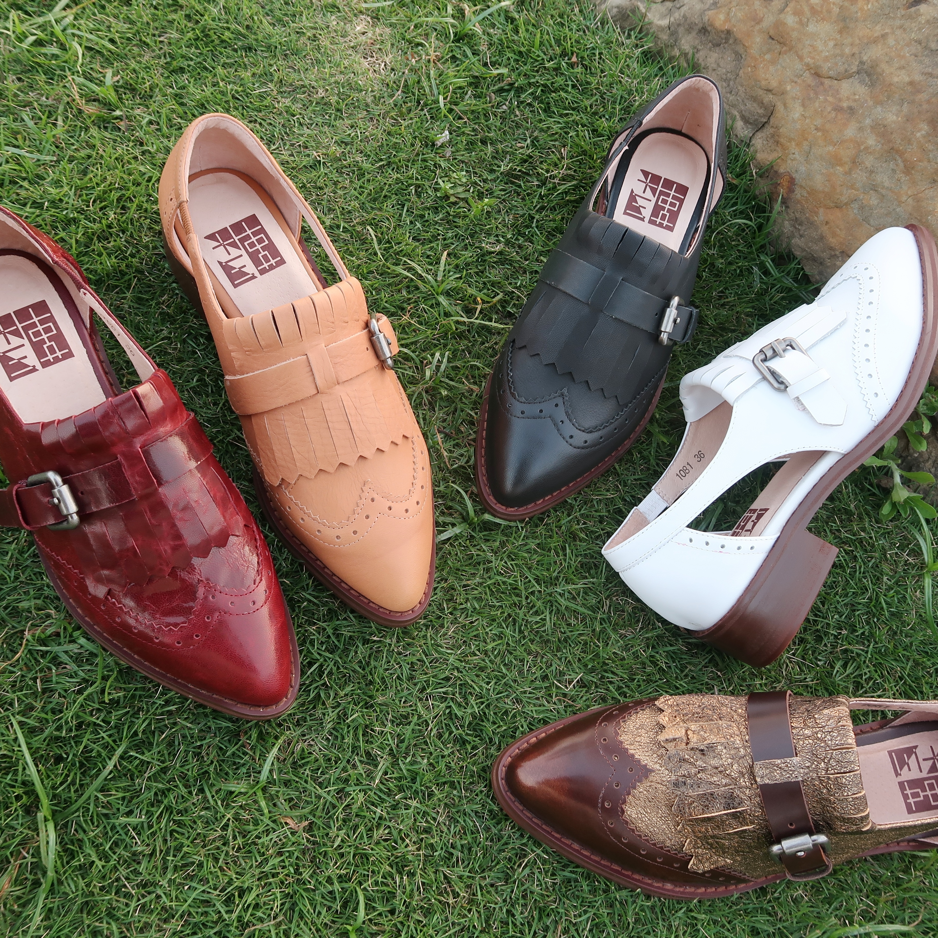 【羅浮宮之謎】全真皮兩側三角簍空透氣小低跟流蘇雕花牛津孟克寬腳板很可以的微尖楦型