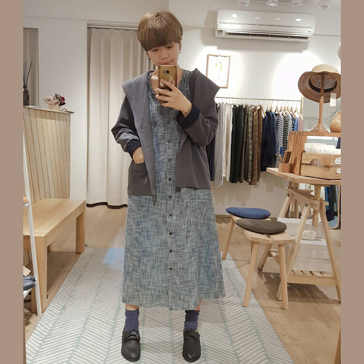 藍雨花肩抽繩丹寧洋裝