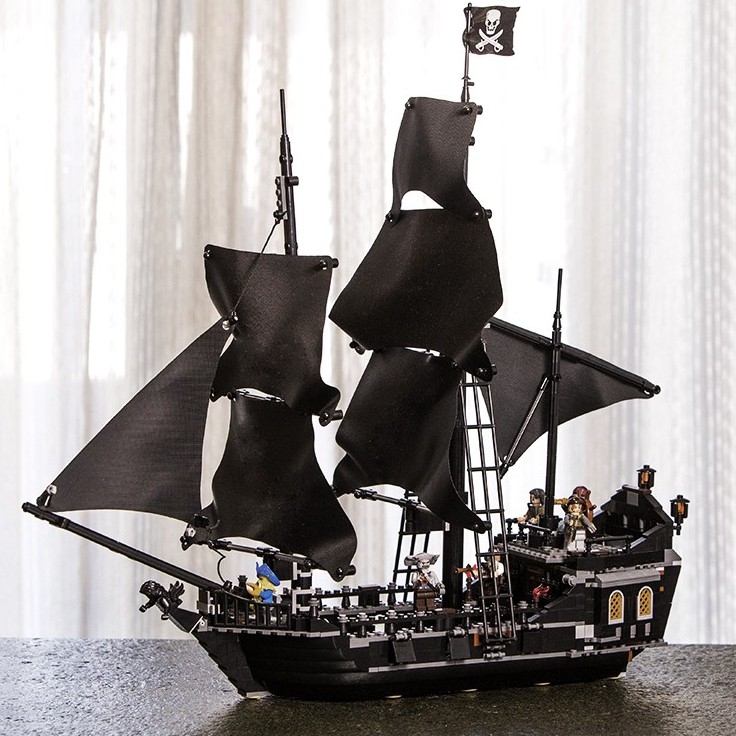 Pirates of the Caribbean The Black Pearl Building Set Minifigs Fit Lego NO BOX NAS7318