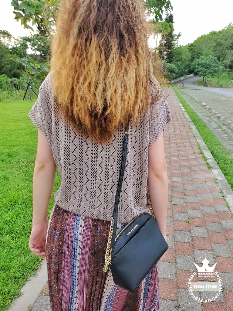 台灣製春夏針織上衣簍空設計