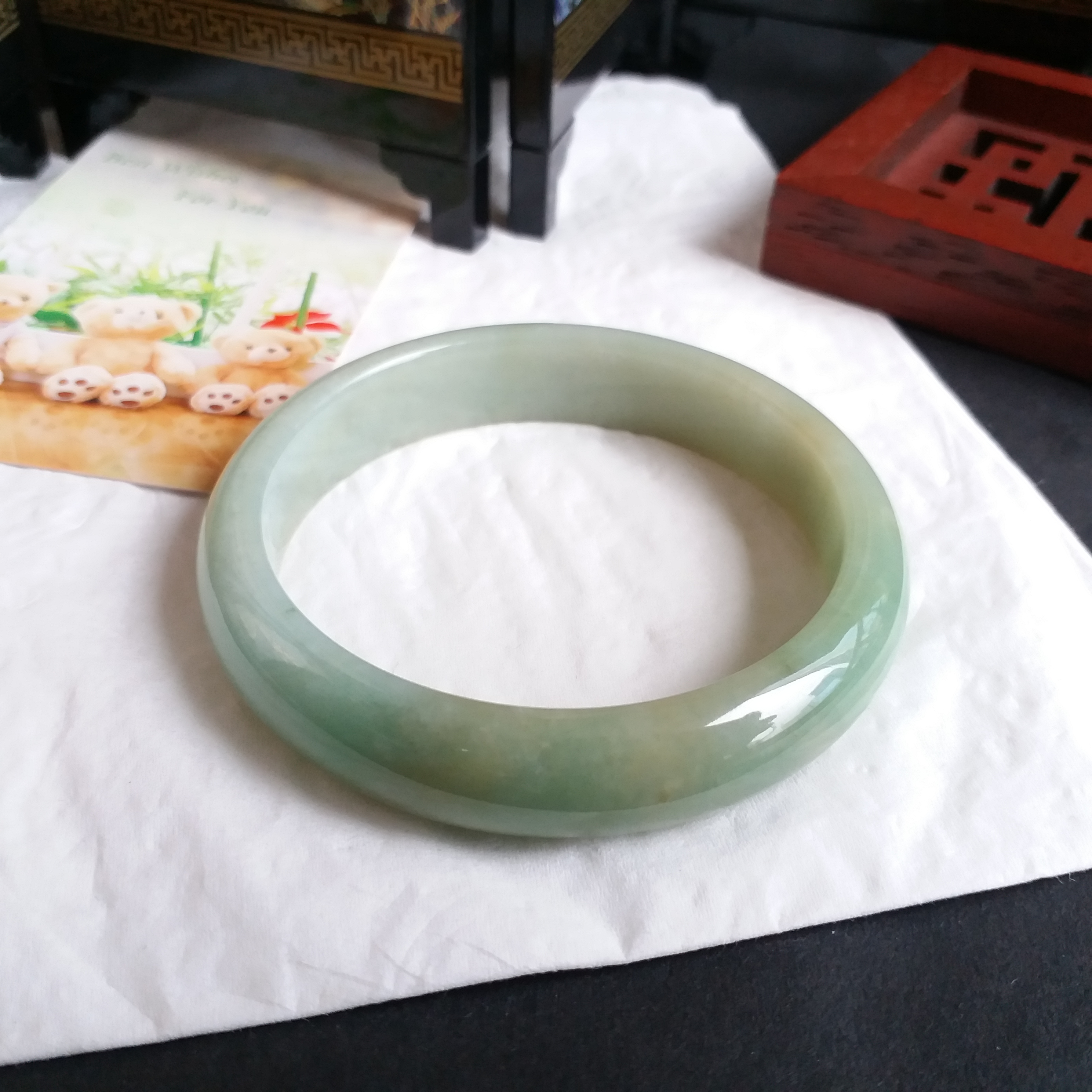 J1082 冰糯蜜黃果綠玉鐲 55.6mm (1.48)