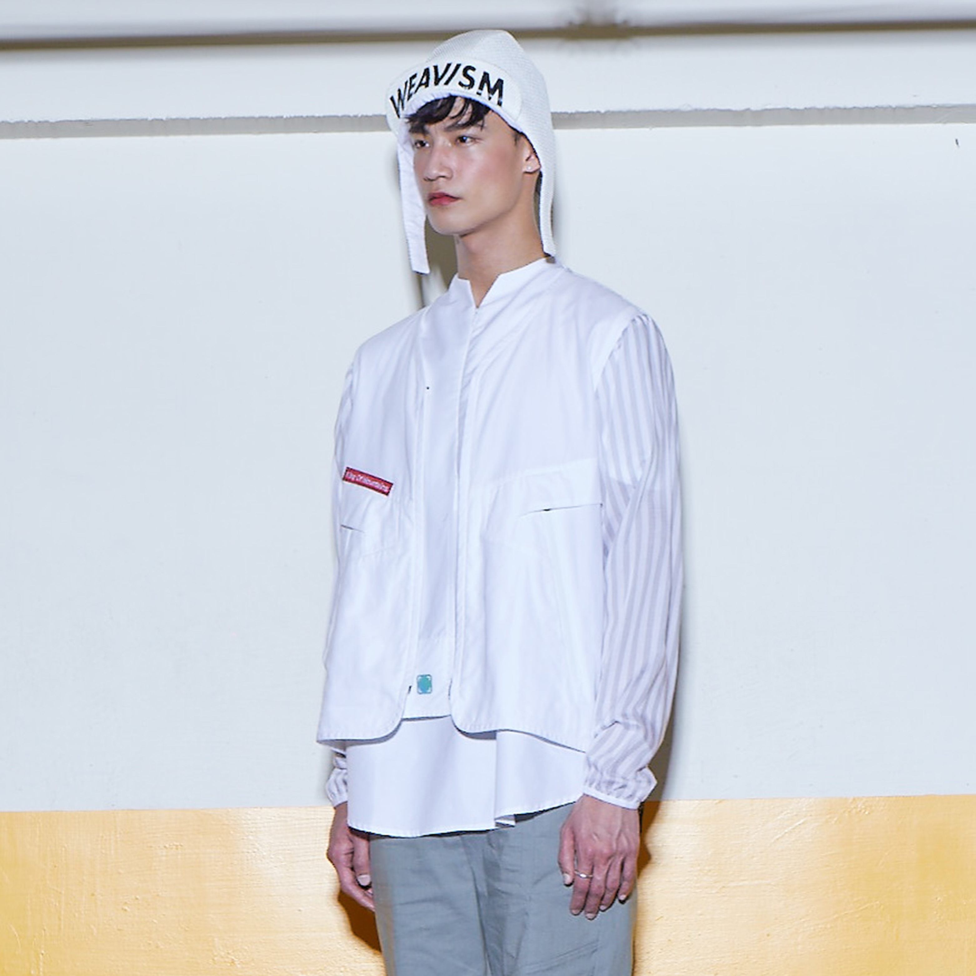 放風 - V領開襟外套 白