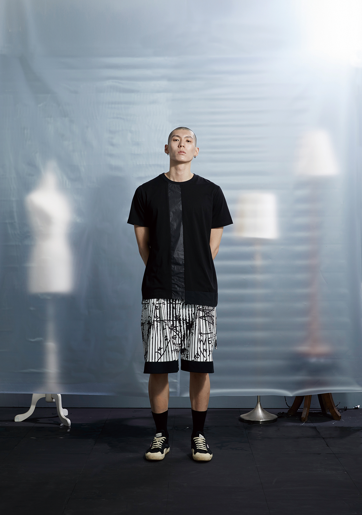 異材質剪接Tee - 黑