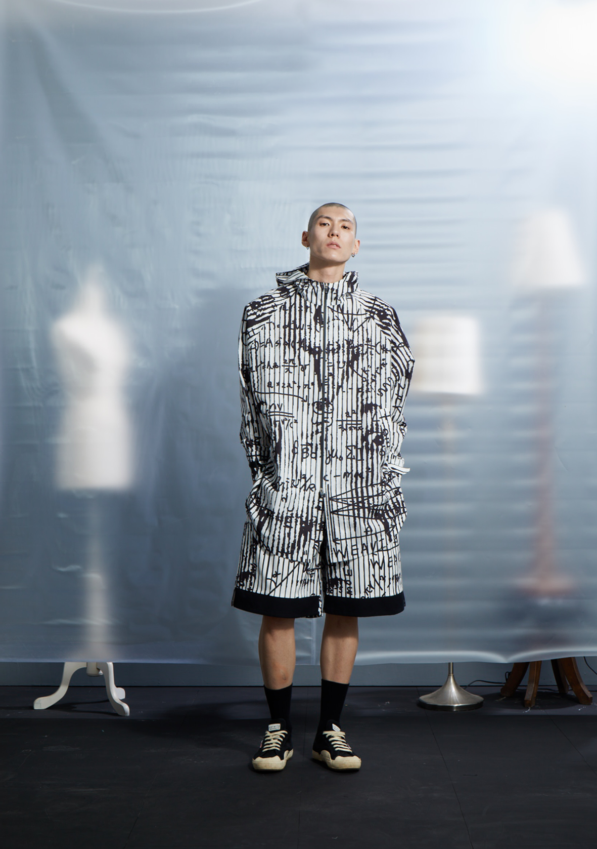 雙腰帶打折短褲 - 平行時空白