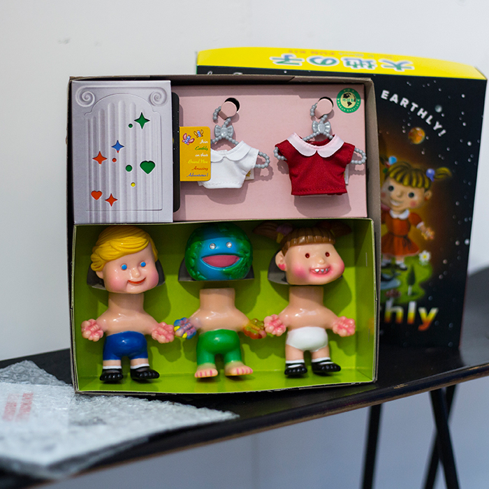 LEEEEEETOY - MINI EARTHLY