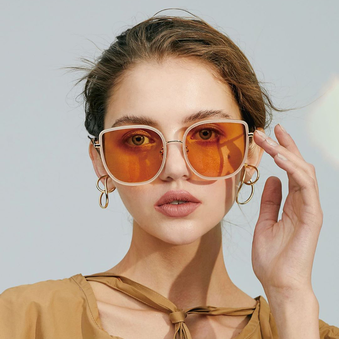 <img src="lapiz-sensible-sunglasses-project-zero.jpeg" alt="lapiz-sensible-sunglasses-project-zero">