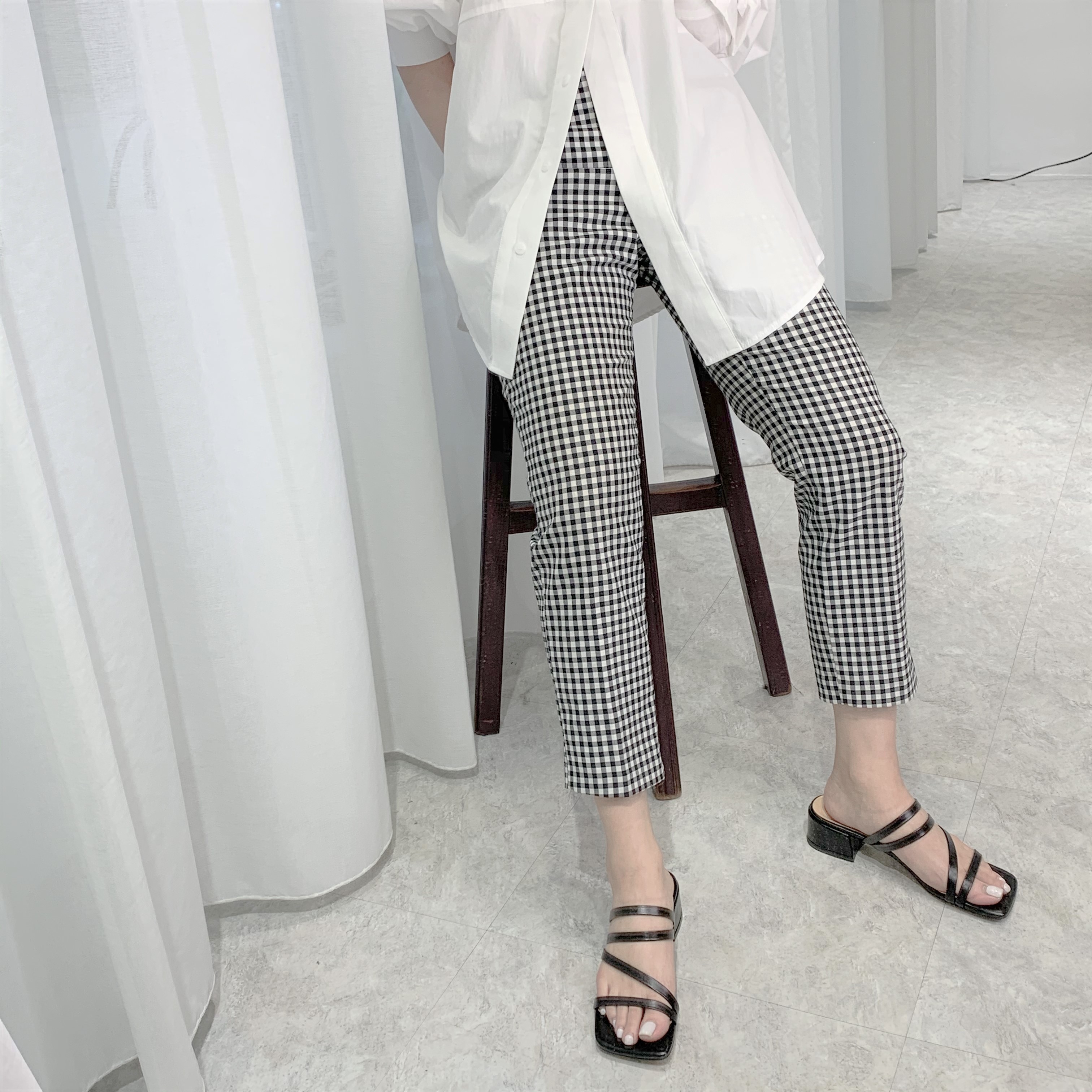 連禪3年熱賣顯瘦經典黑白格紋褲(L)