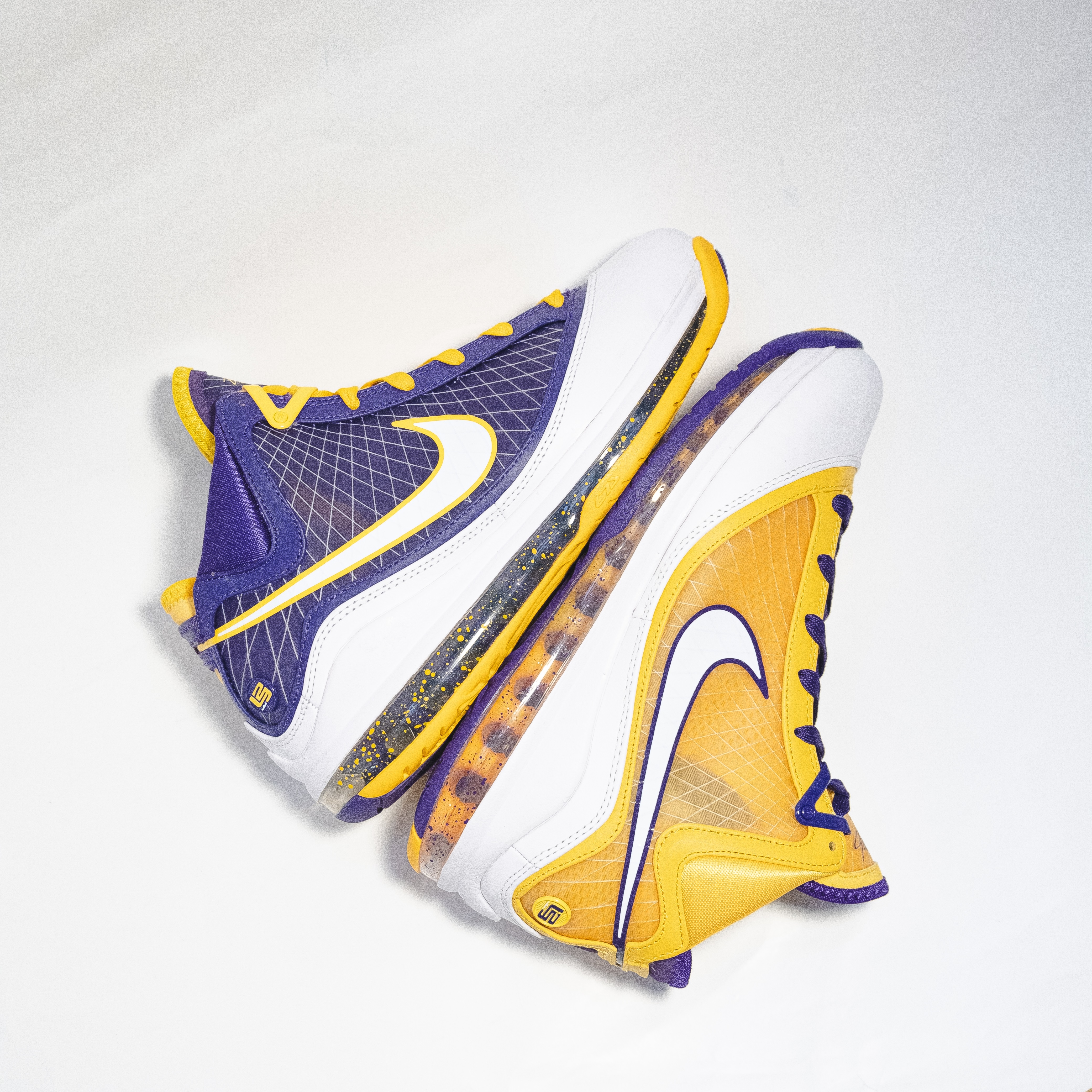 [現貨] Nike LeBron XII "Media Day - Lakers"  CW2300-500