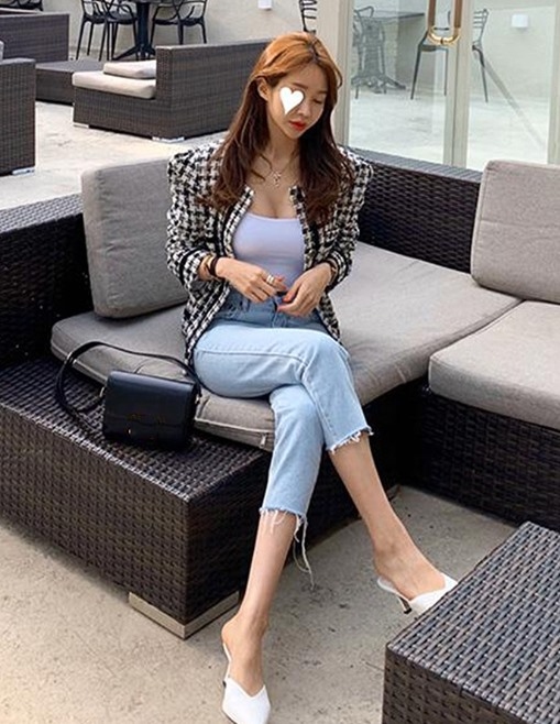 有胸墊 細肩帶上衣(黑/白)