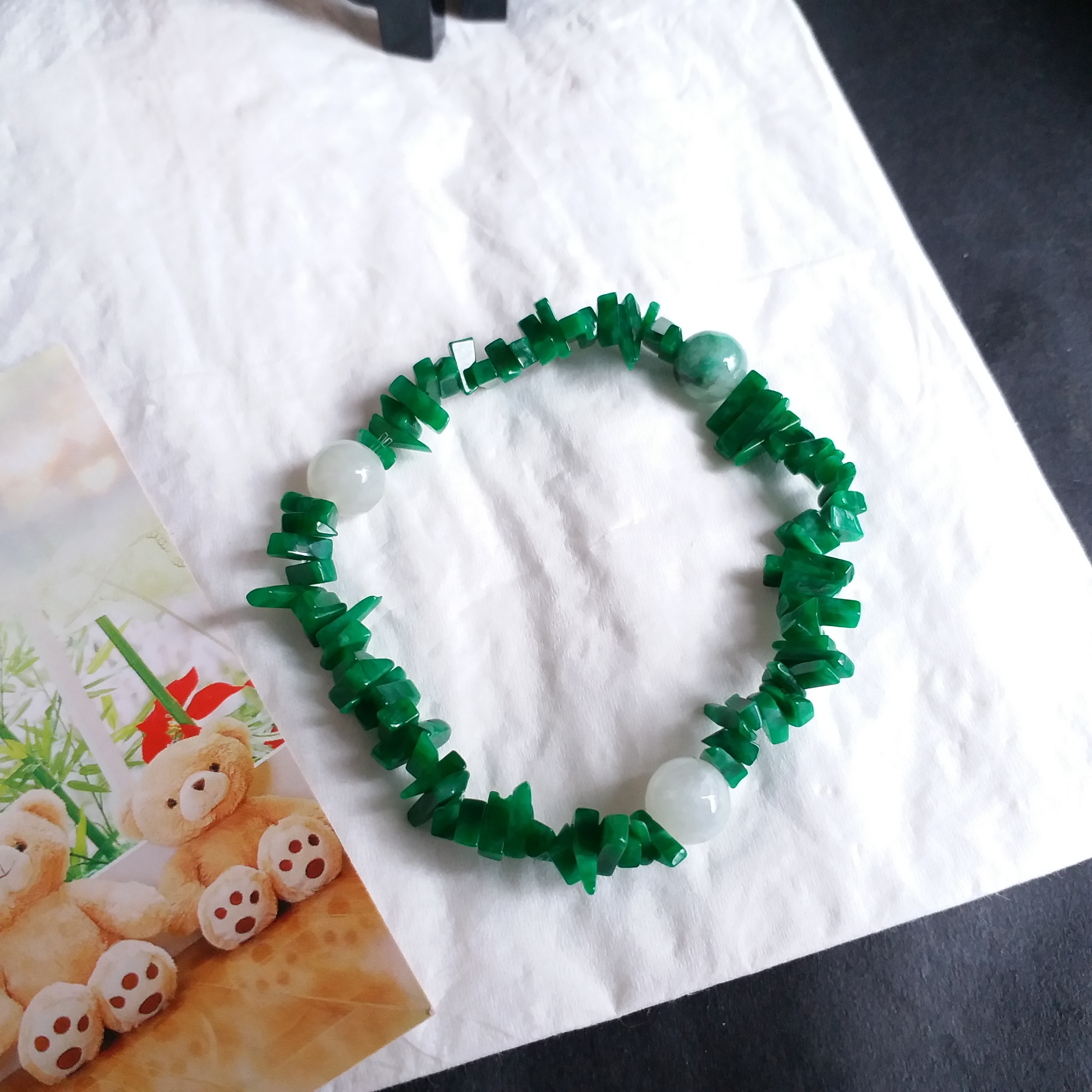 J1753 辣綠隨形手串