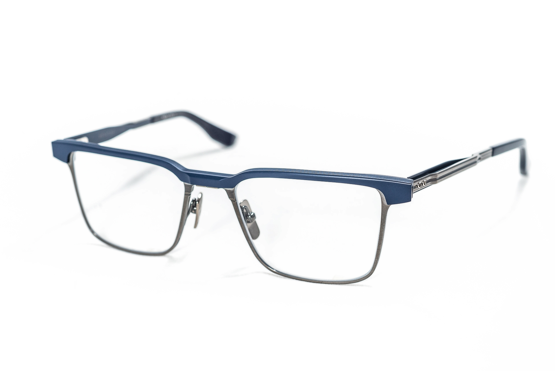 SENATOR-THREE-DTX137-A-02 NVY-SLV