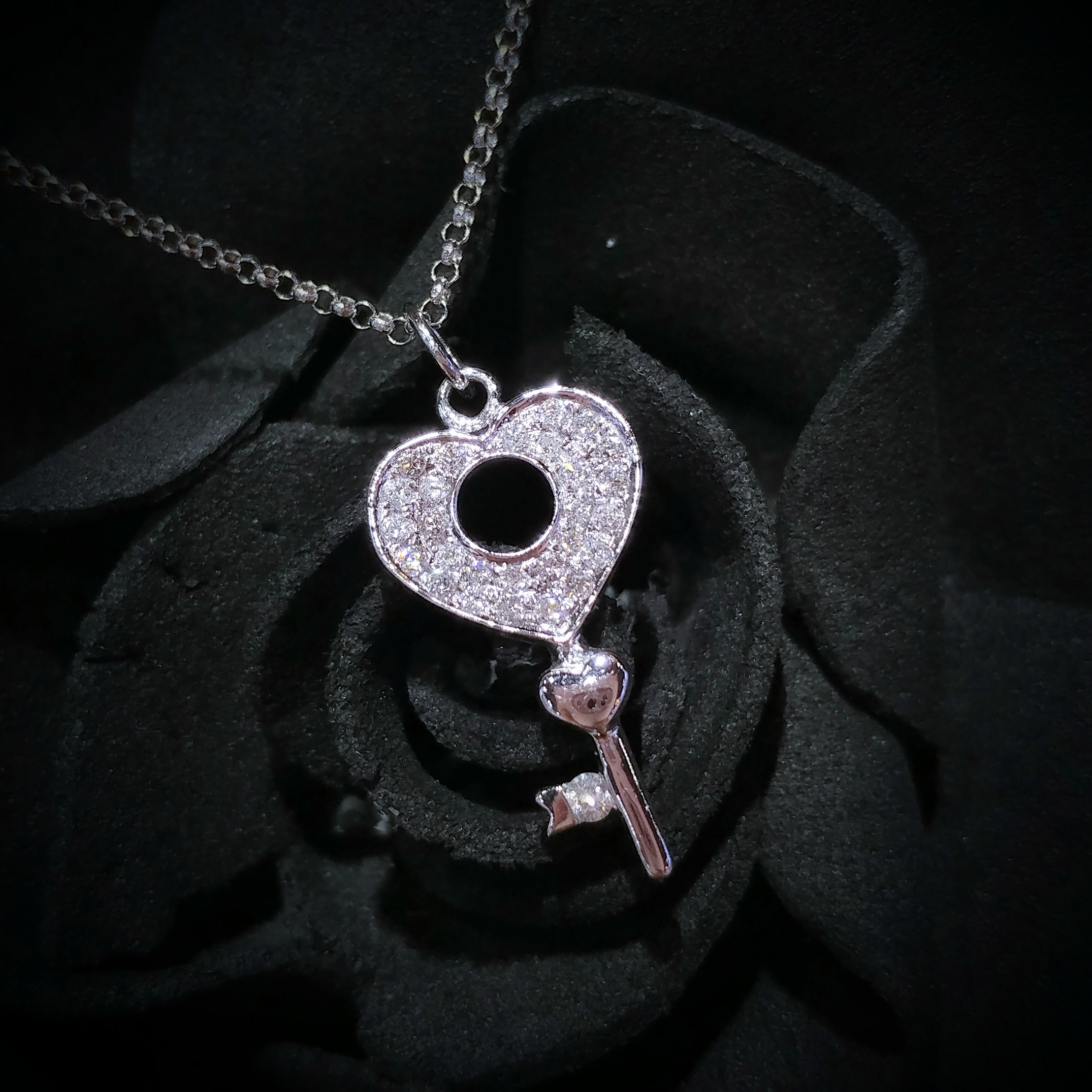 全新18K白金23份鑽石吊墜