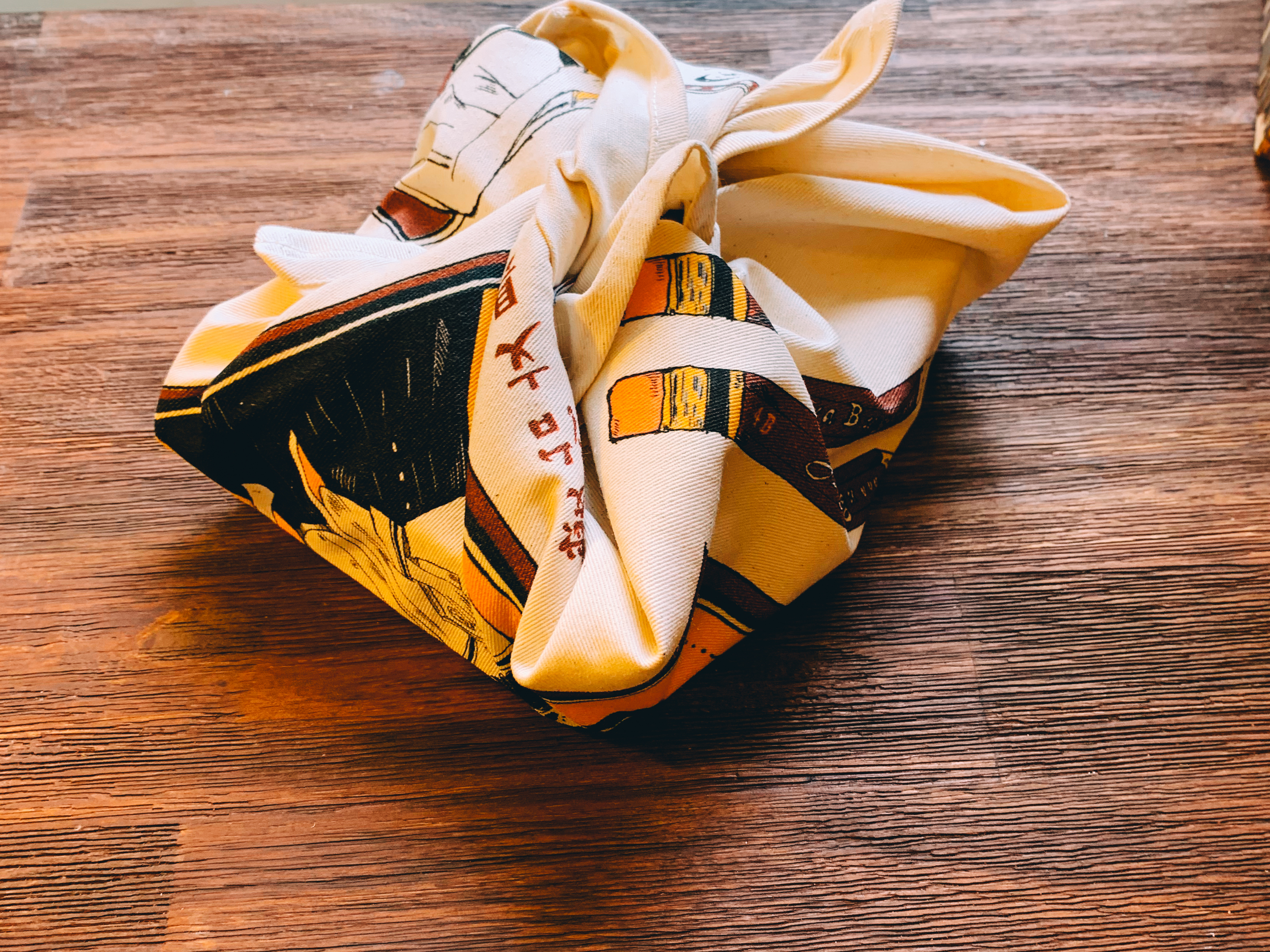 愛治文具房四週年紀念茶巾｜甜蜜生活