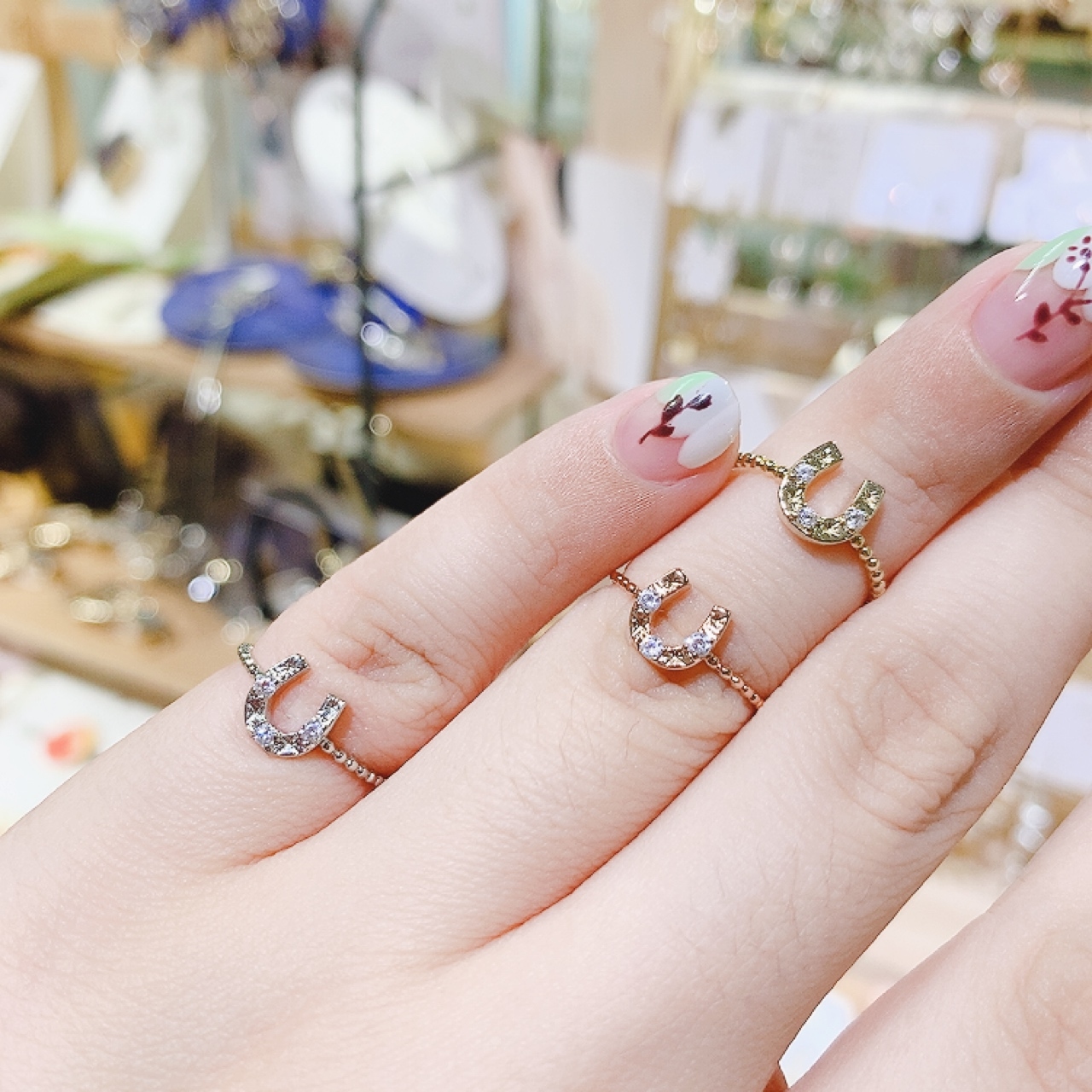 [日本制] U形晶石尾指戒指(三色)