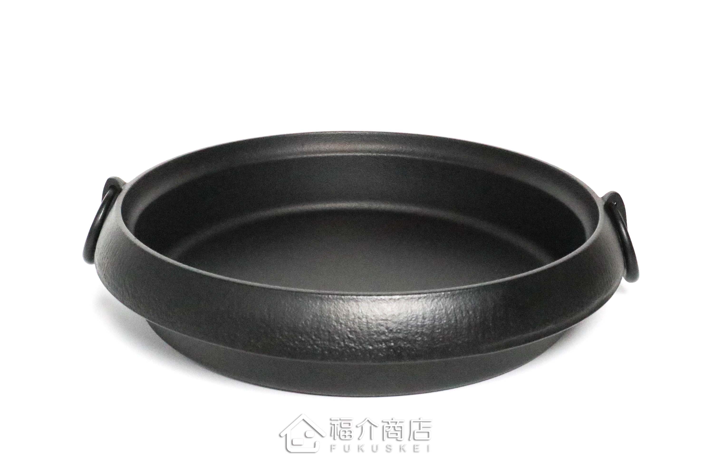 煮壽喜燒的黑色鑄鐵鍋
