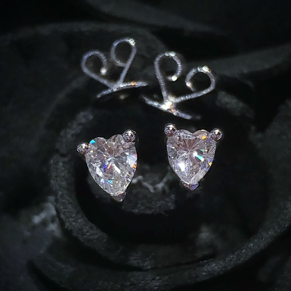 全新18K白金【主石35份心形鑽石】耳環
