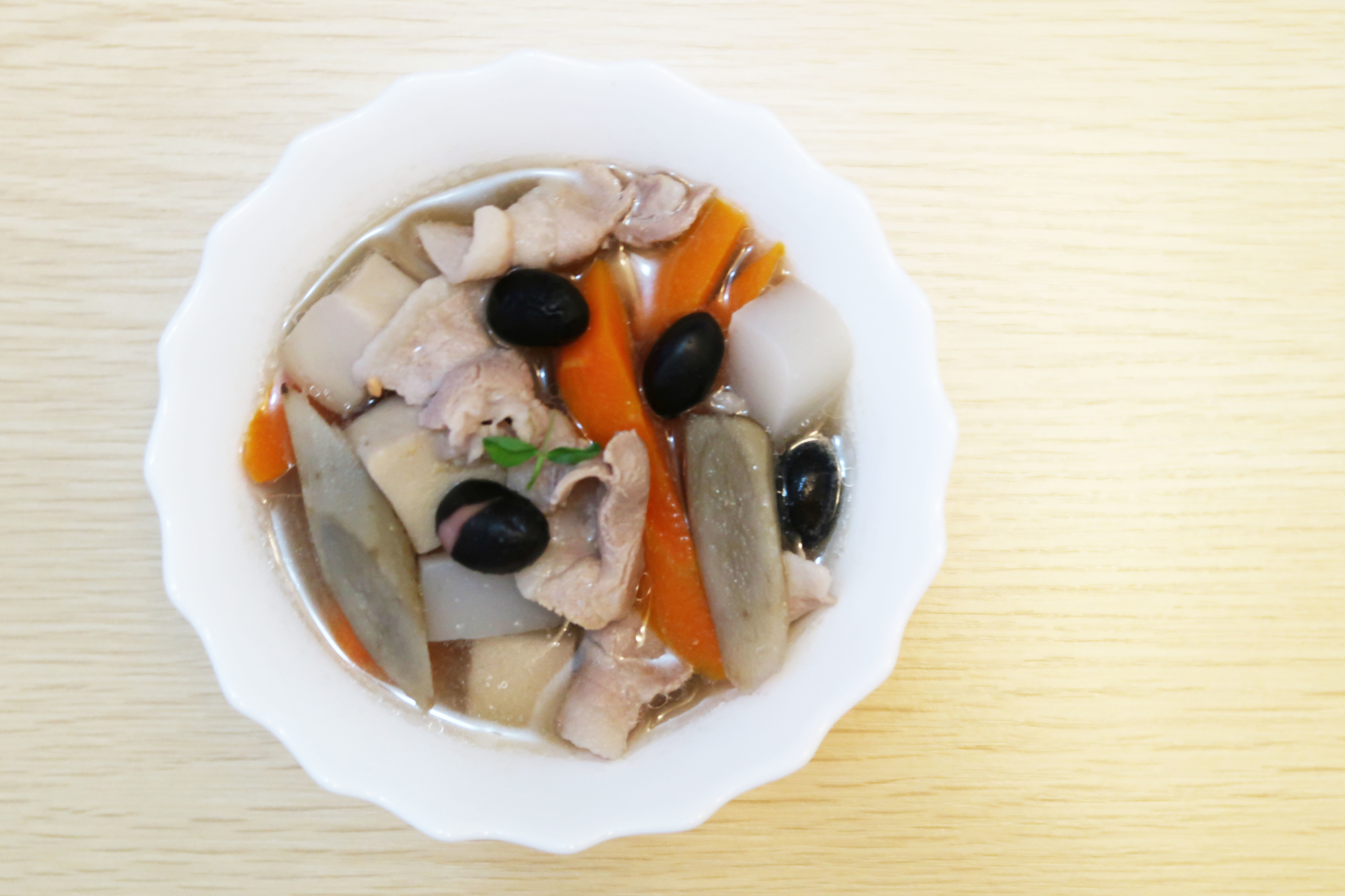 黑豆豚肉豆腐湯,做法,食譜, 家常菜, 煮餸,食療,日本小食,製作方法,豆腐湯,黑豆,豚肉,黑豆湯