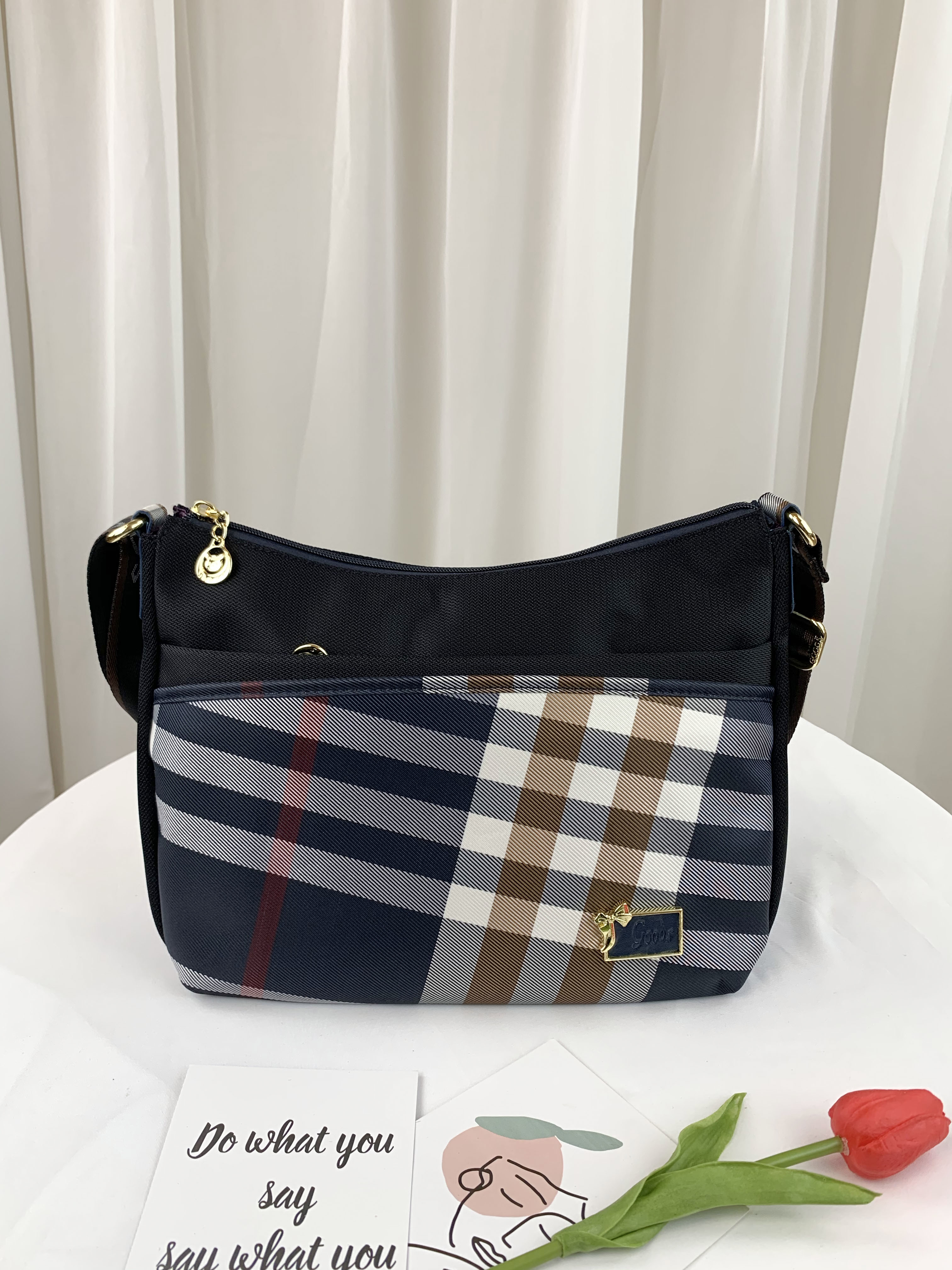 GOODS 大格黑 經典拼色防潑水肩背包 / 側背包 #2638