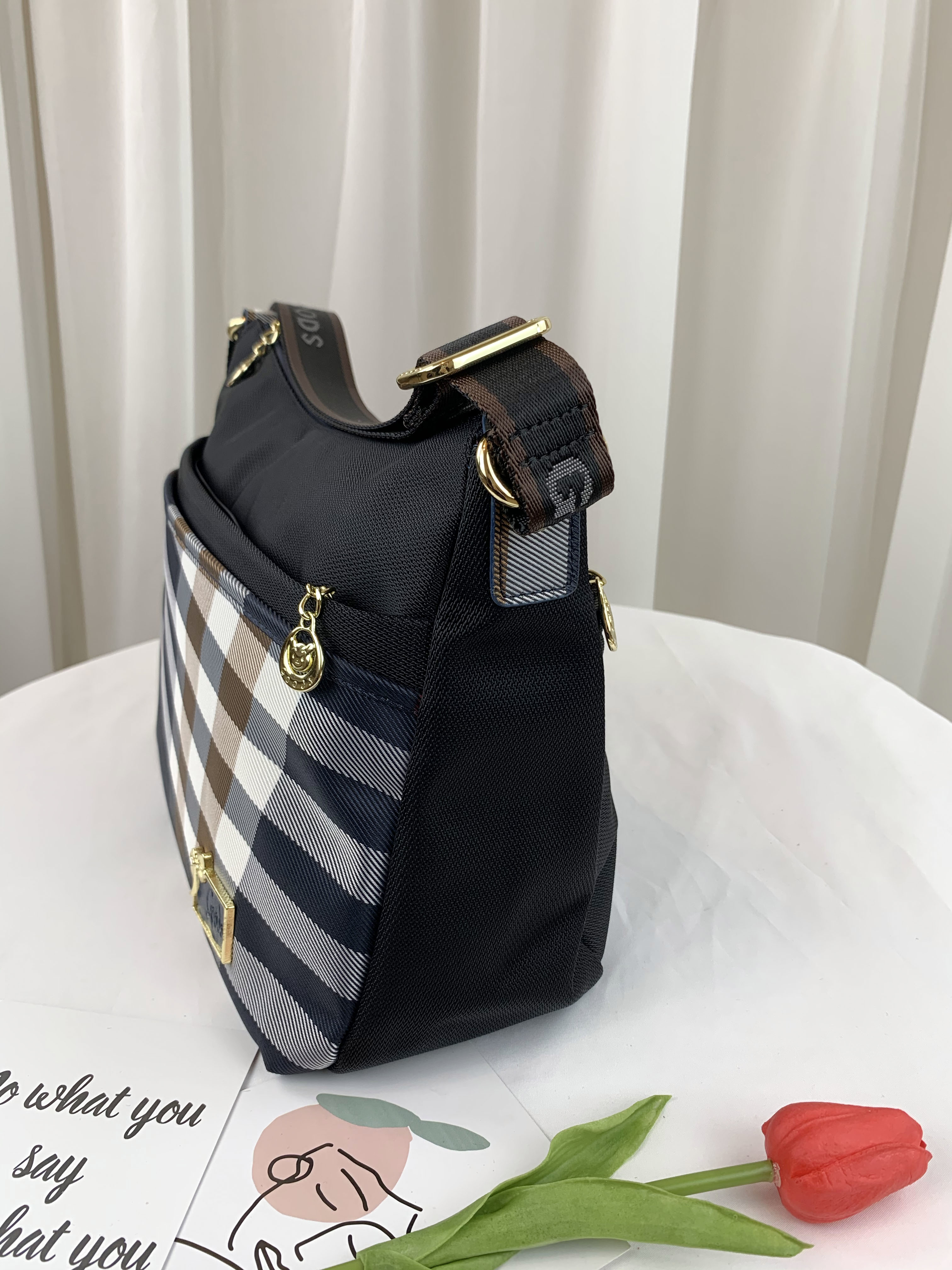 GOODS 大格黑 經典拼色防潑水肩背包 / 側背包 #2638