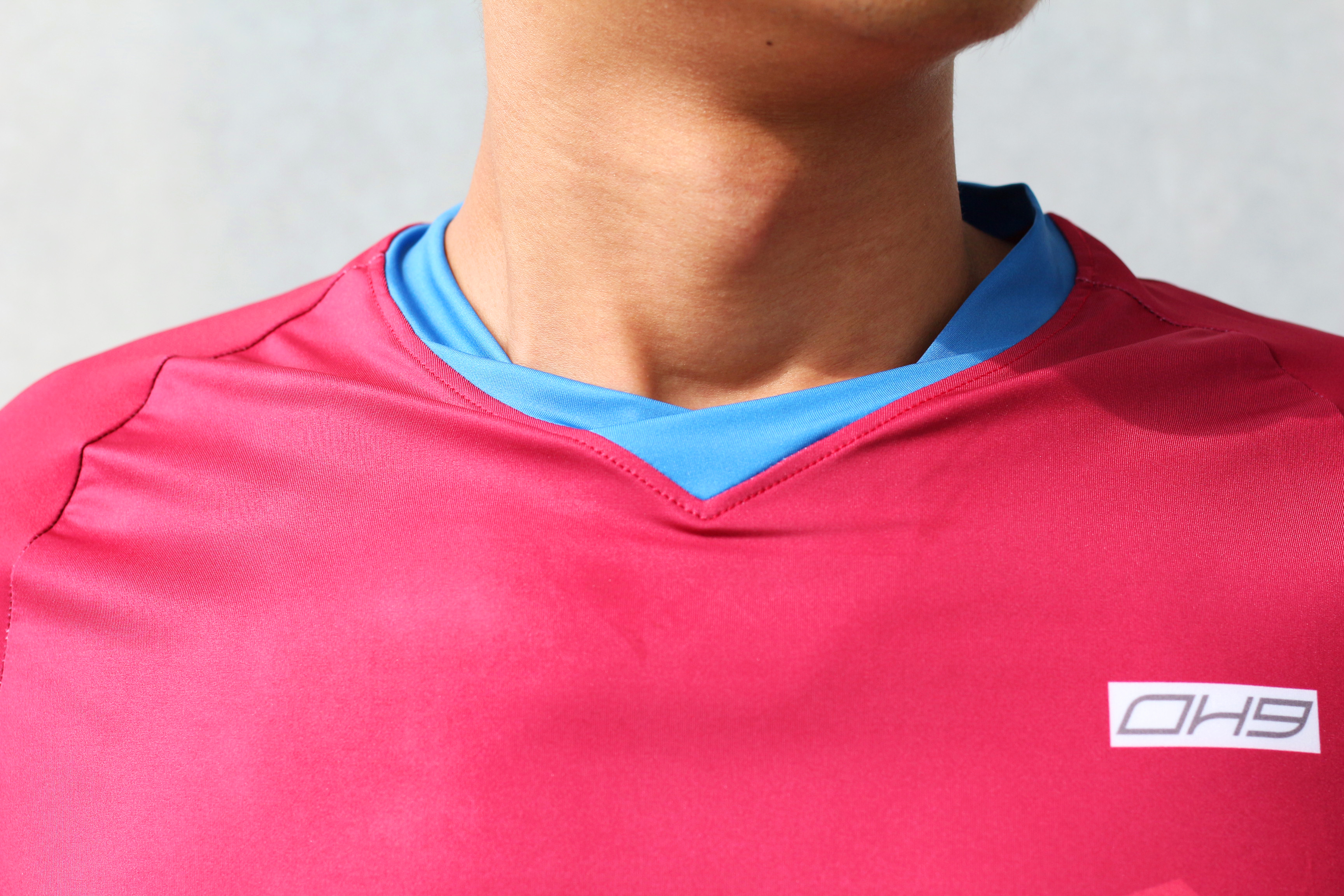 TOP-HX昇華運動短袖上衣領口圖示