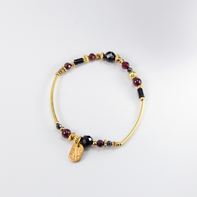 紅心皇后的魔鏡｜黑瑪瑙紅石榴黃銅手鍊 C1276