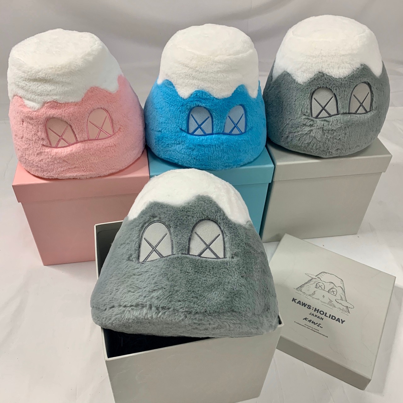 MEDICOM TOY - kaws カウズ ホリデージャパン 富士山 限定 グレー 10個セット kaws カウズ ホリデージャパン 富士山 限定 グレー 10個セット