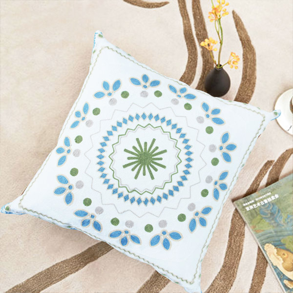 波希亞手工刺繡抱枕(45x45cm)_白茉莉