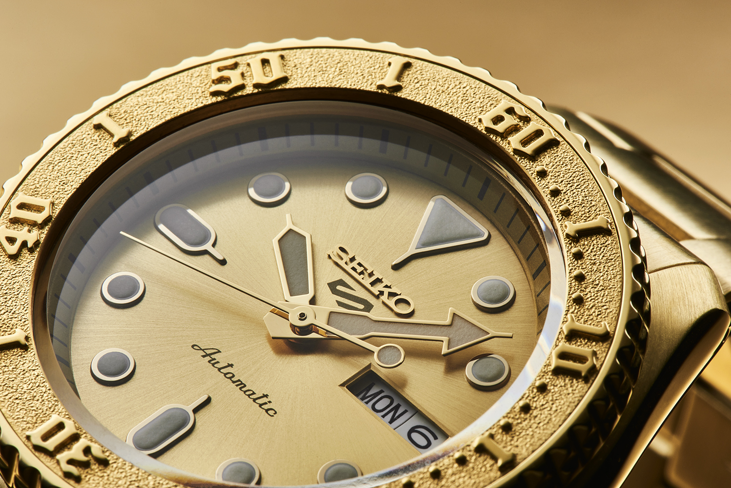 萬年鐘錶 - SEIKO  5 Sports  全金霸氣機械水鬼  SRPE74K1 / 4R36-08E0G  錶徑42.5MM