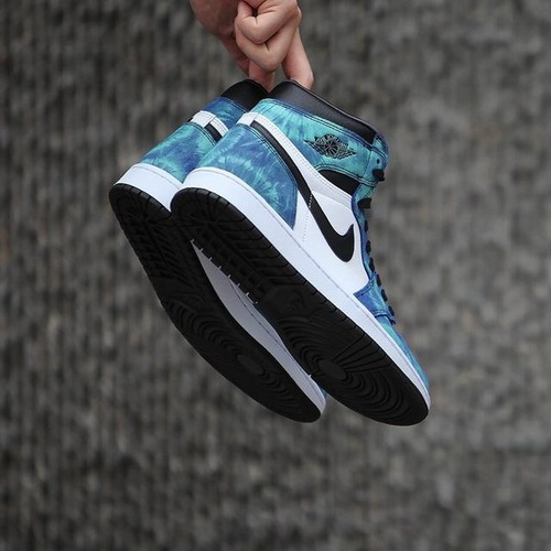 aj1 chi to unc