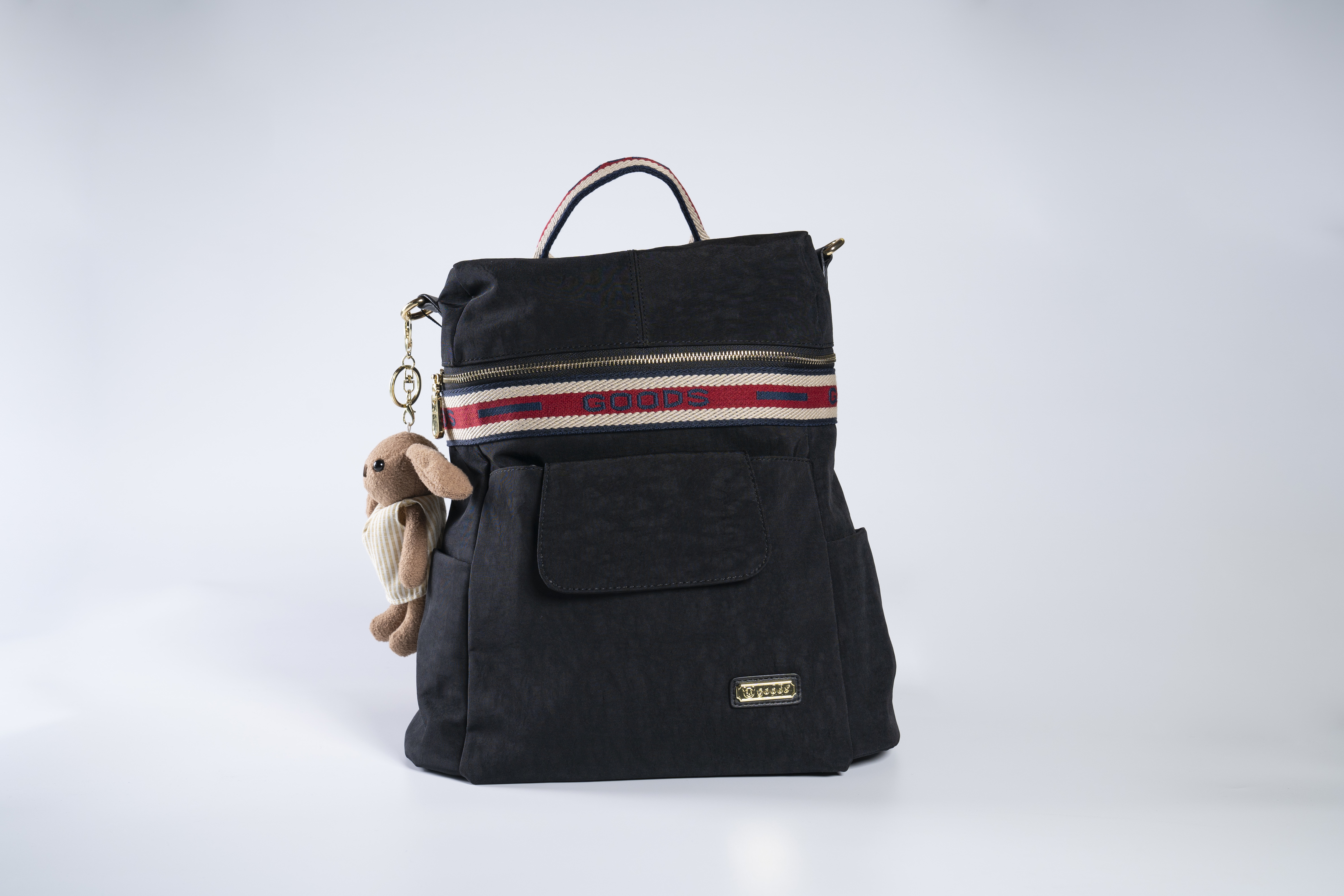 GOODS 織帶黑 運動風後背包 / 可側背 附小熊吊飾 #2601