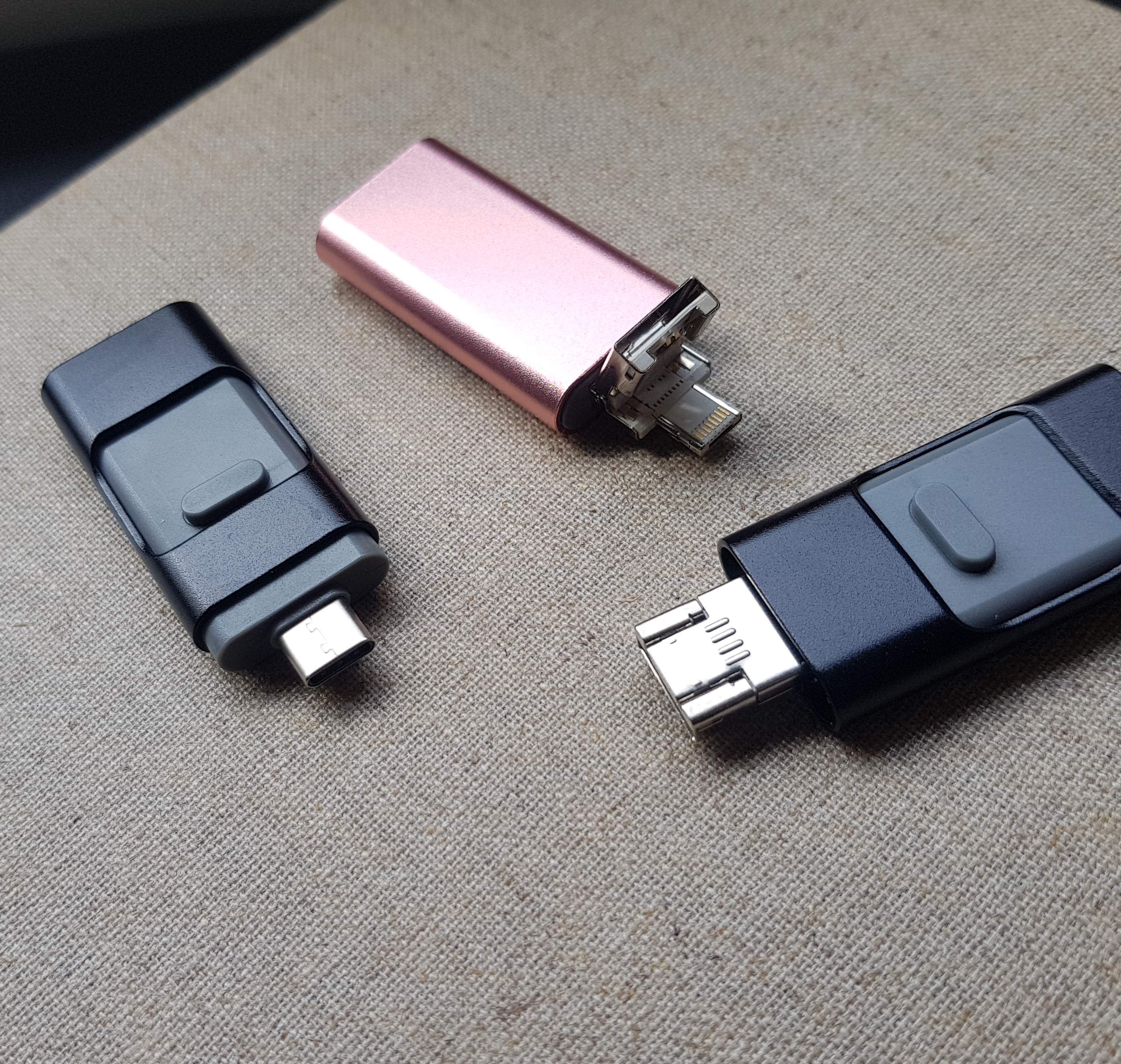 【多功能OTG四合一USB3.0高速隨身碟】、手機專用OTG碟，大容量傳輸存取超方便，有了它 手機擴大容量超easy